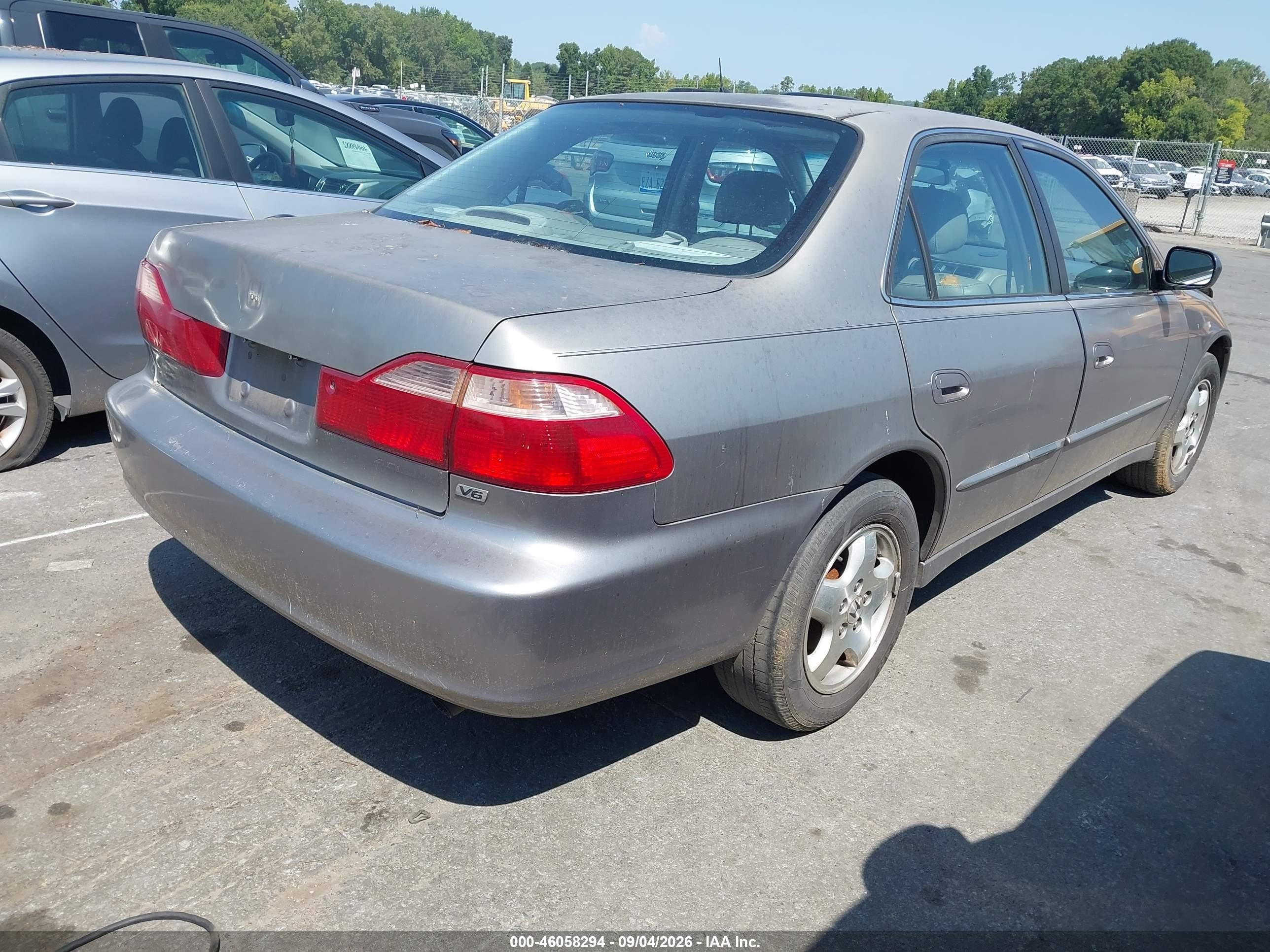 2000 Honda Accord 3.0 Ex Желто-коричневый vin: 1HGCG1651YA078103
