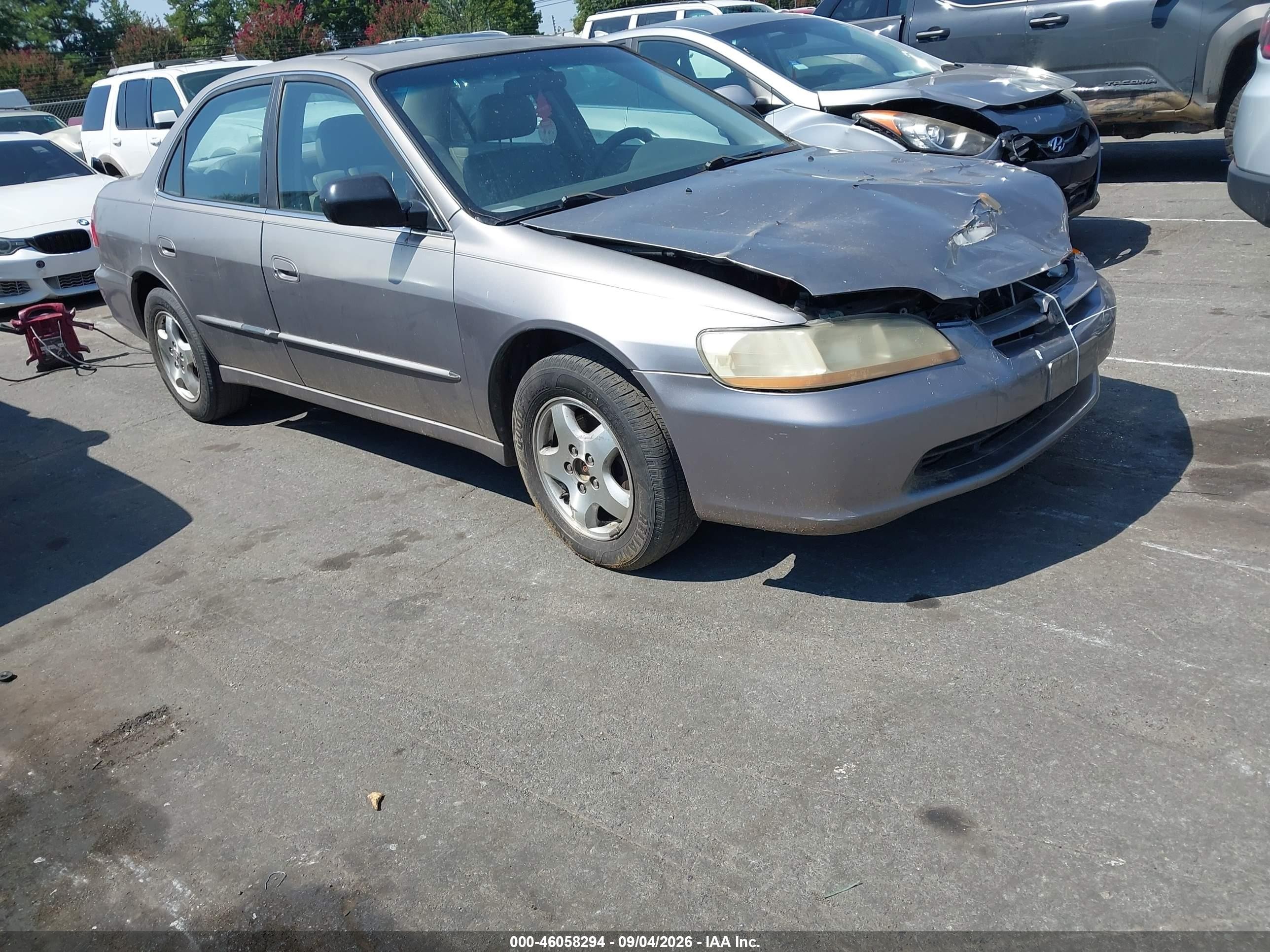 2000 Honda Accord 3.0 Ex Tan vin: 1HGCG1651YA078103