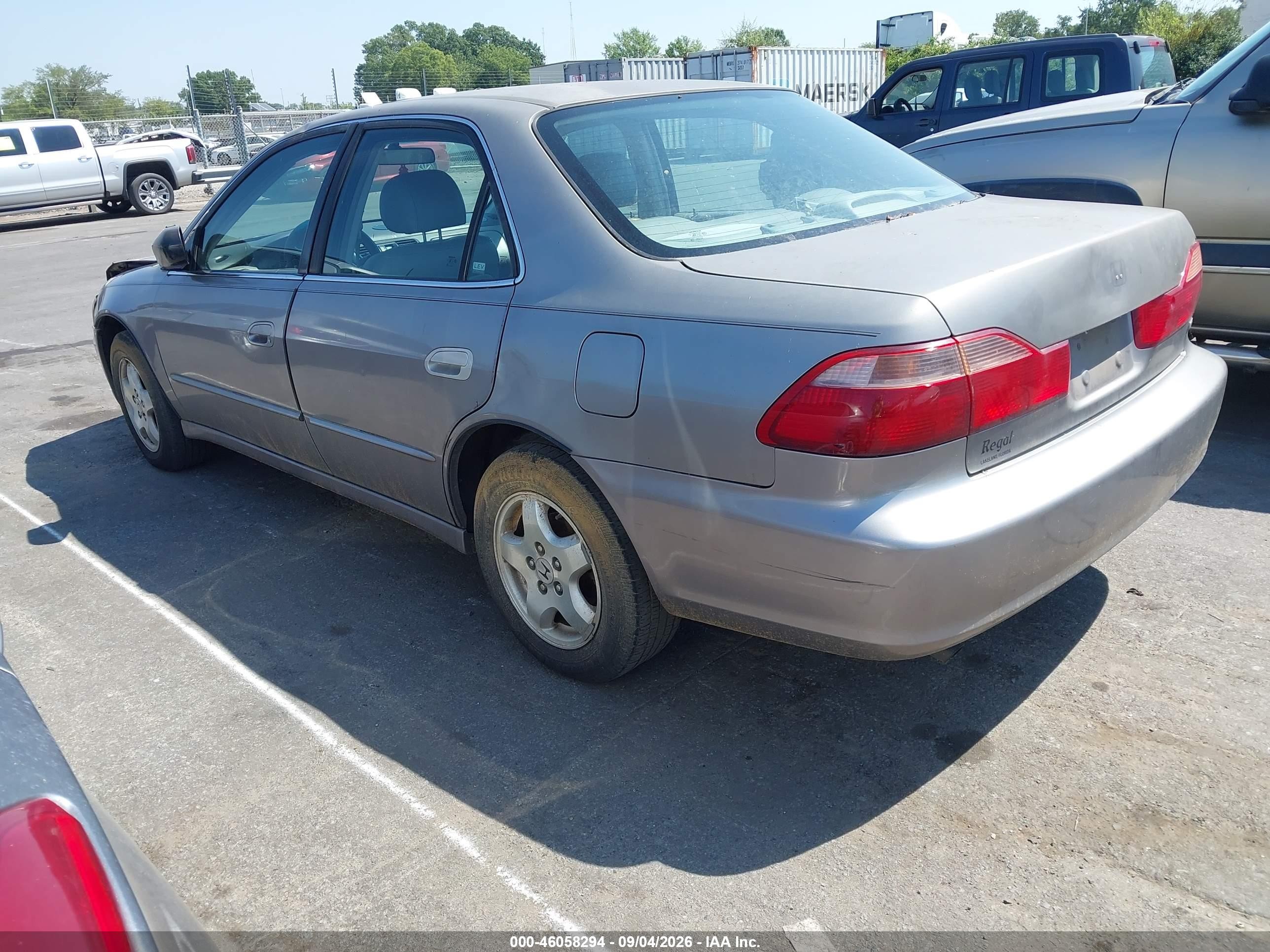 2000 Honda Accord 3.0 Ex Желто-коричневый vin: 1HGCG1651YA078103
