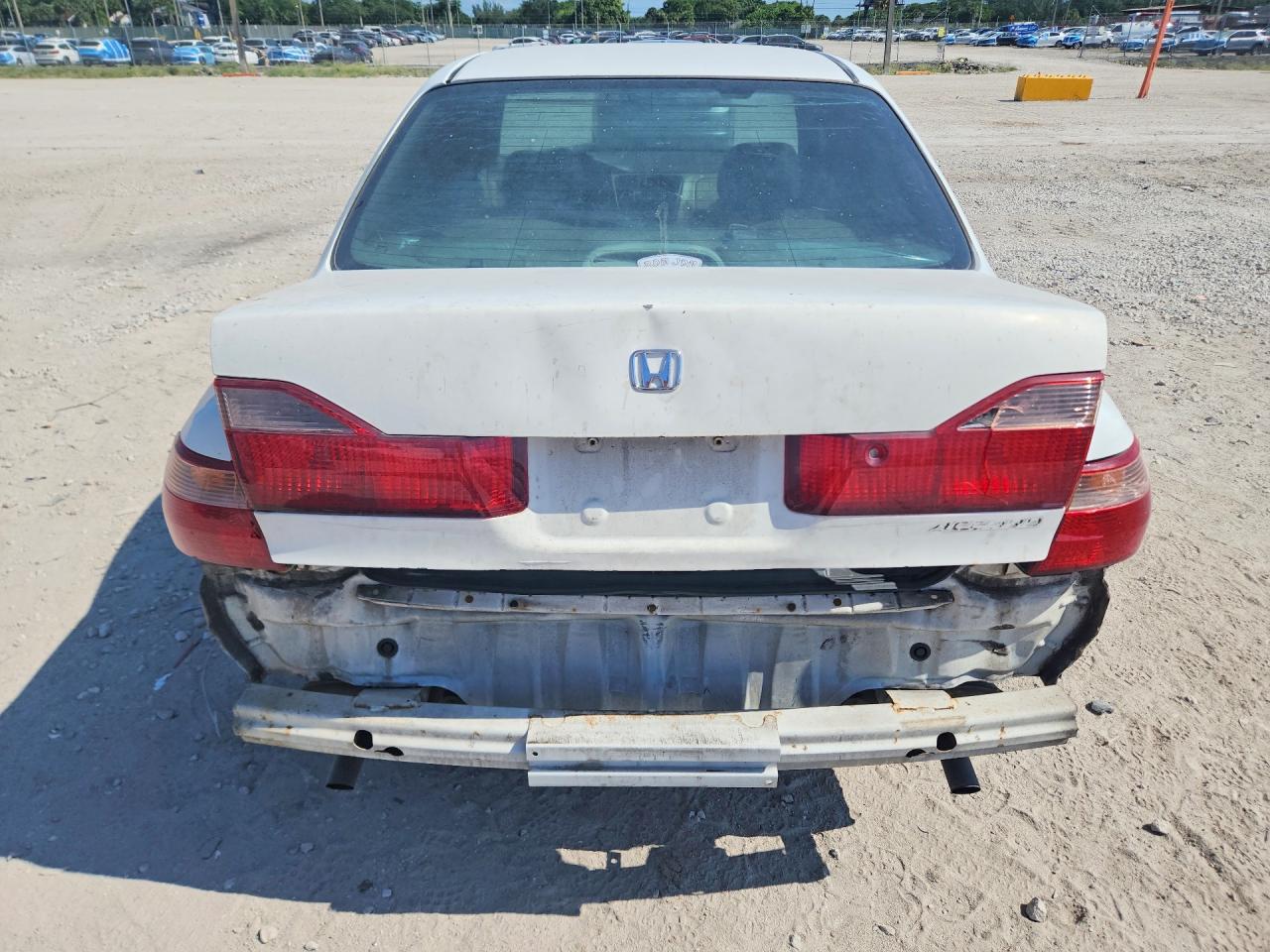 2000 Honda Accord Ex White vin: 1HGCG1651YA078344