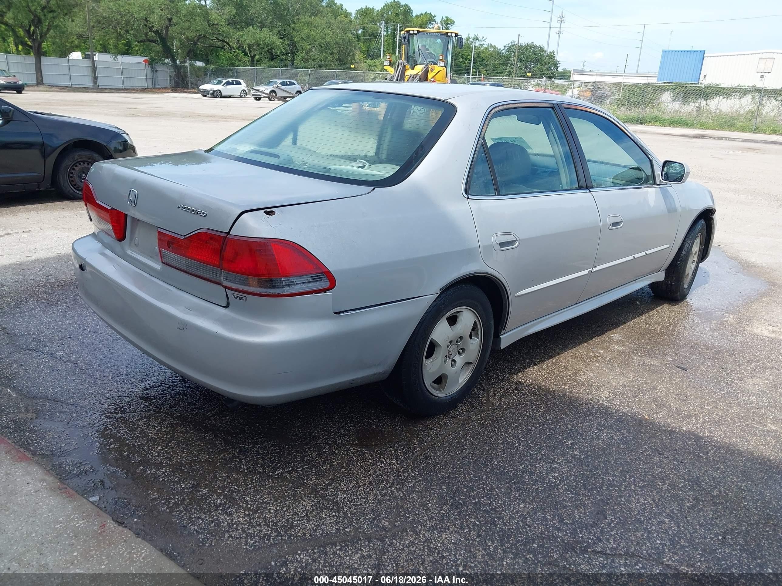 2001 Honda Accord 3.0 Ex Silver vin: 1HGCG16521A045861