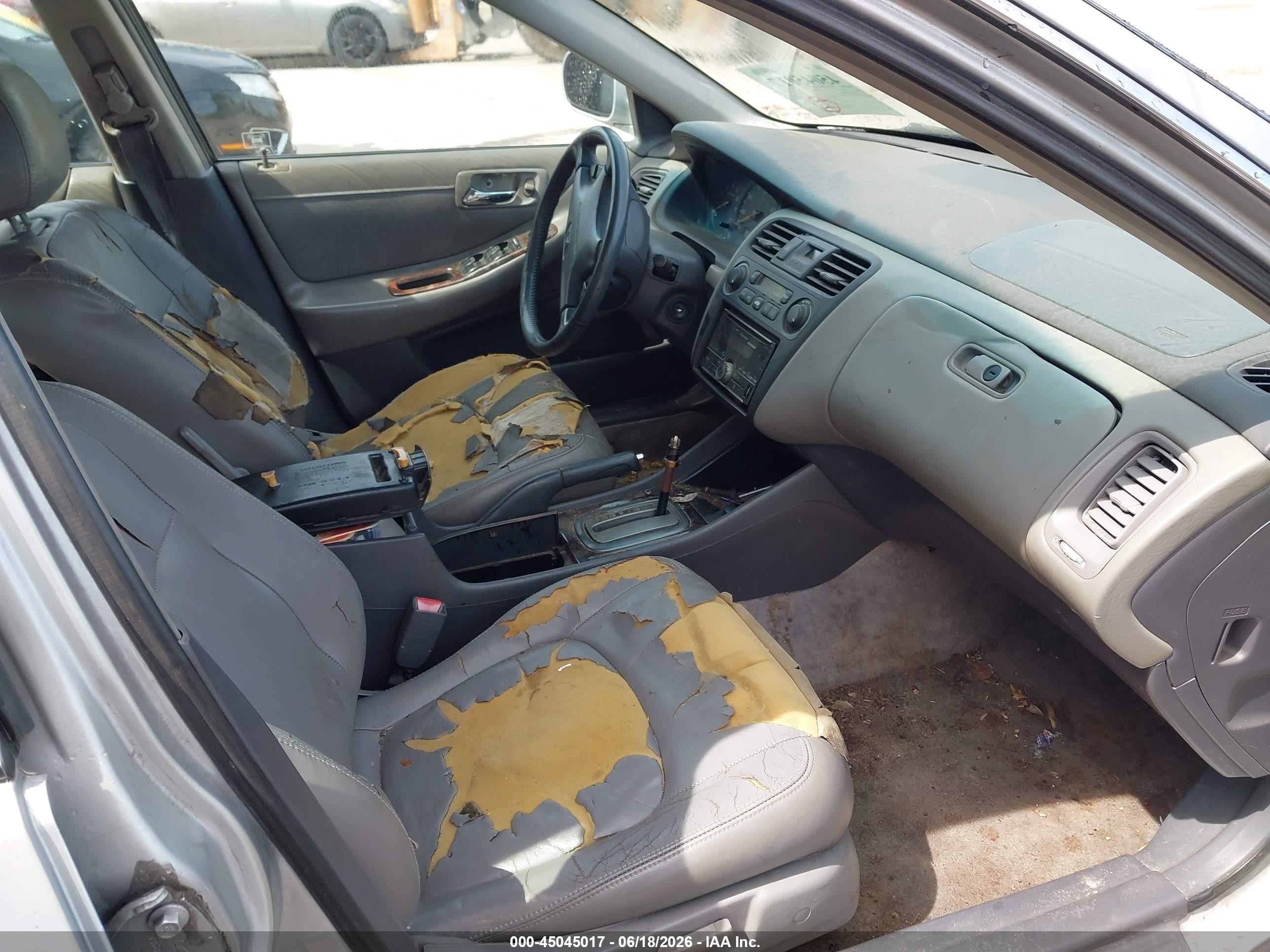 2001 Honda Accord 3.0 Ex Silver vin: 1HGCG16521A045861