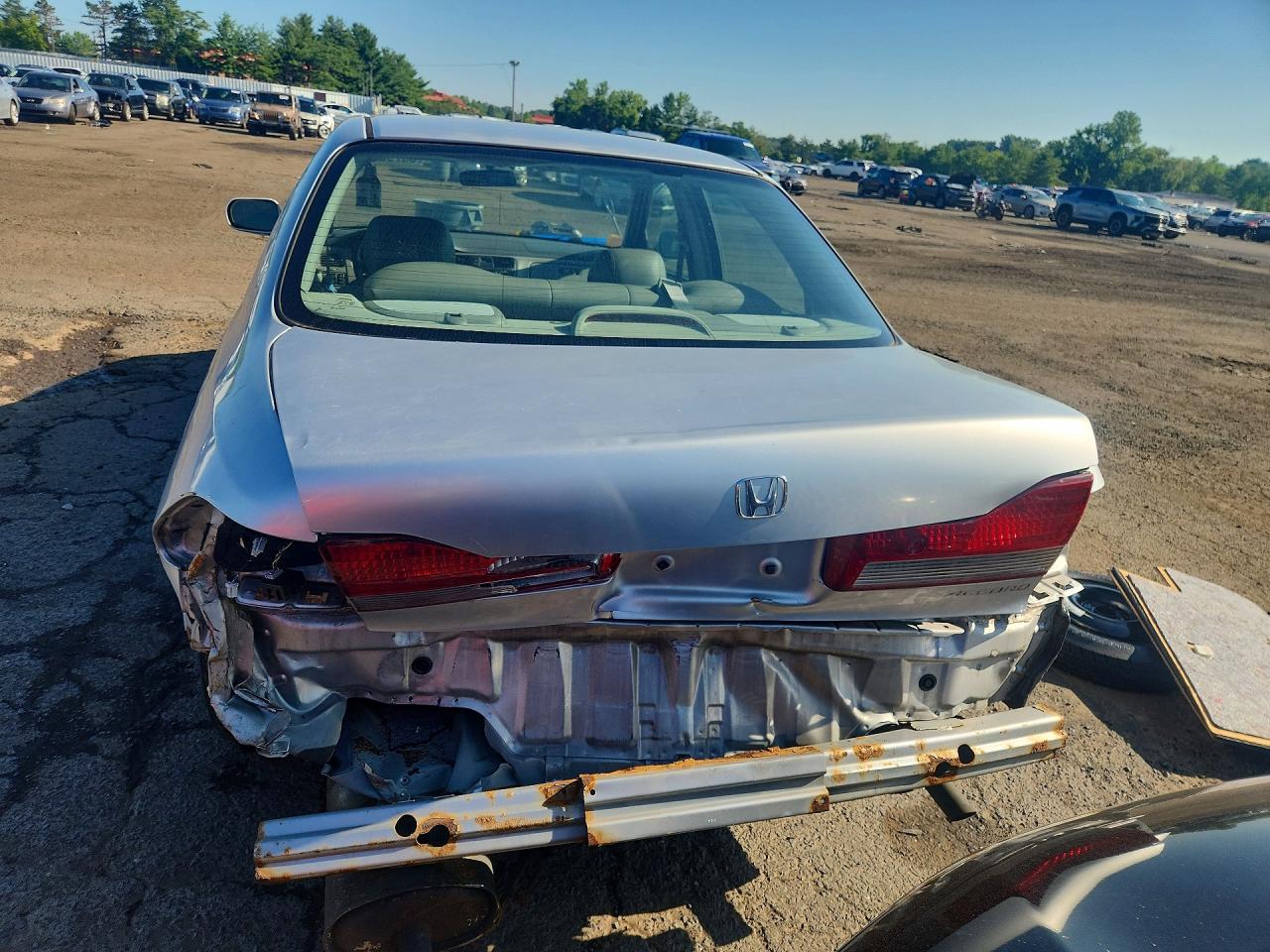 2002 Honda Accord Ex Silver vin: 1HGCG16522A050009