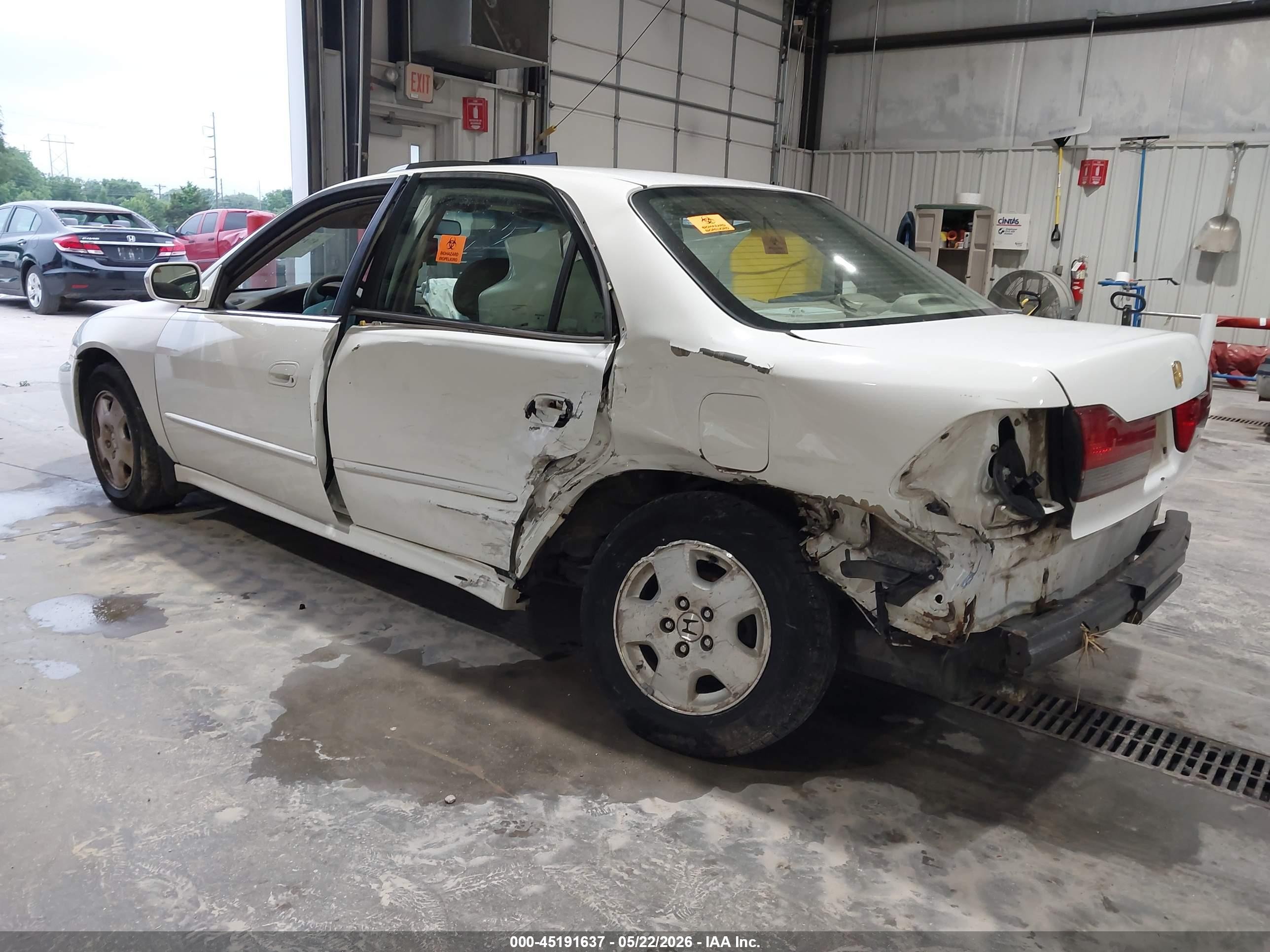 2002 Honda Accord 3.0 Ex White vin: 1HGCG16522A054206