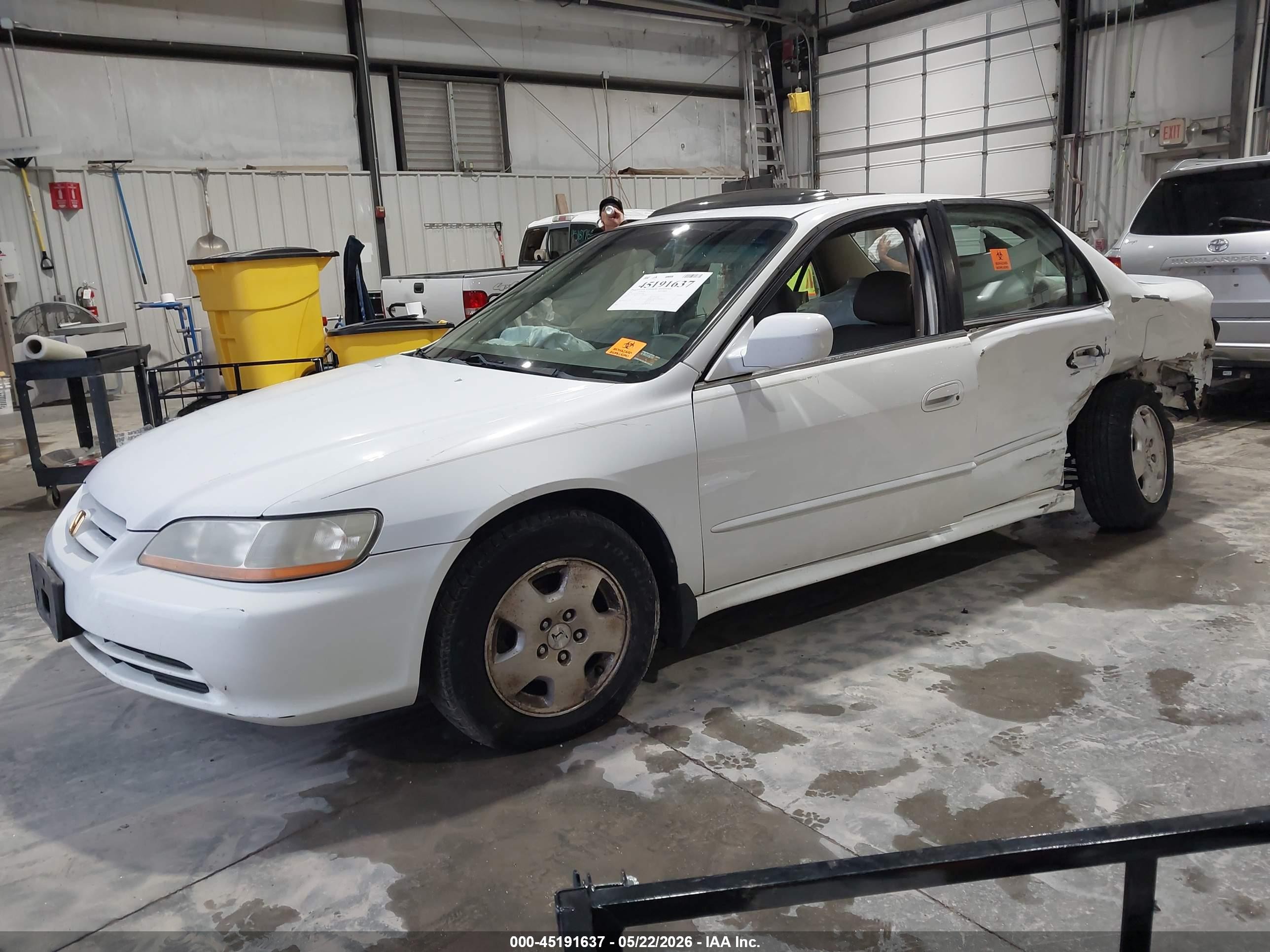 2002 Honda Accord 3.0 Ex White vin: 1HGCG16522A054206
