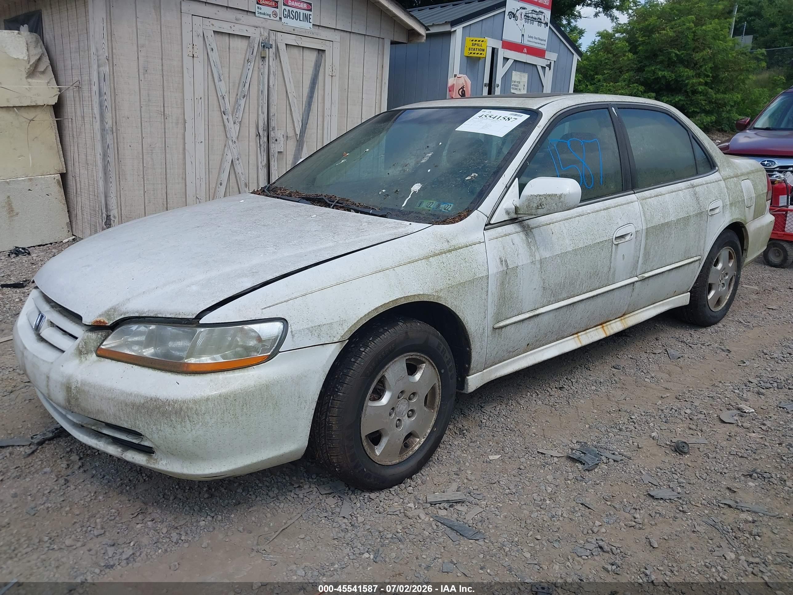 2002 Honda Accord 3.0 Ex White vin: 1HGCG16522A083608