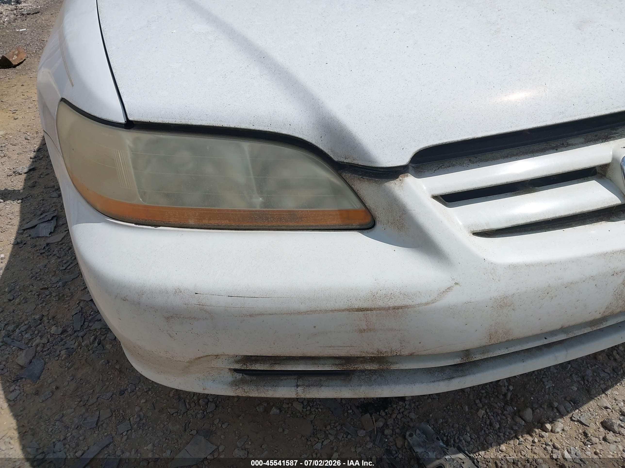 2002 Honda Accord 3.0 Ex White vin: 1HGCG16522A083608