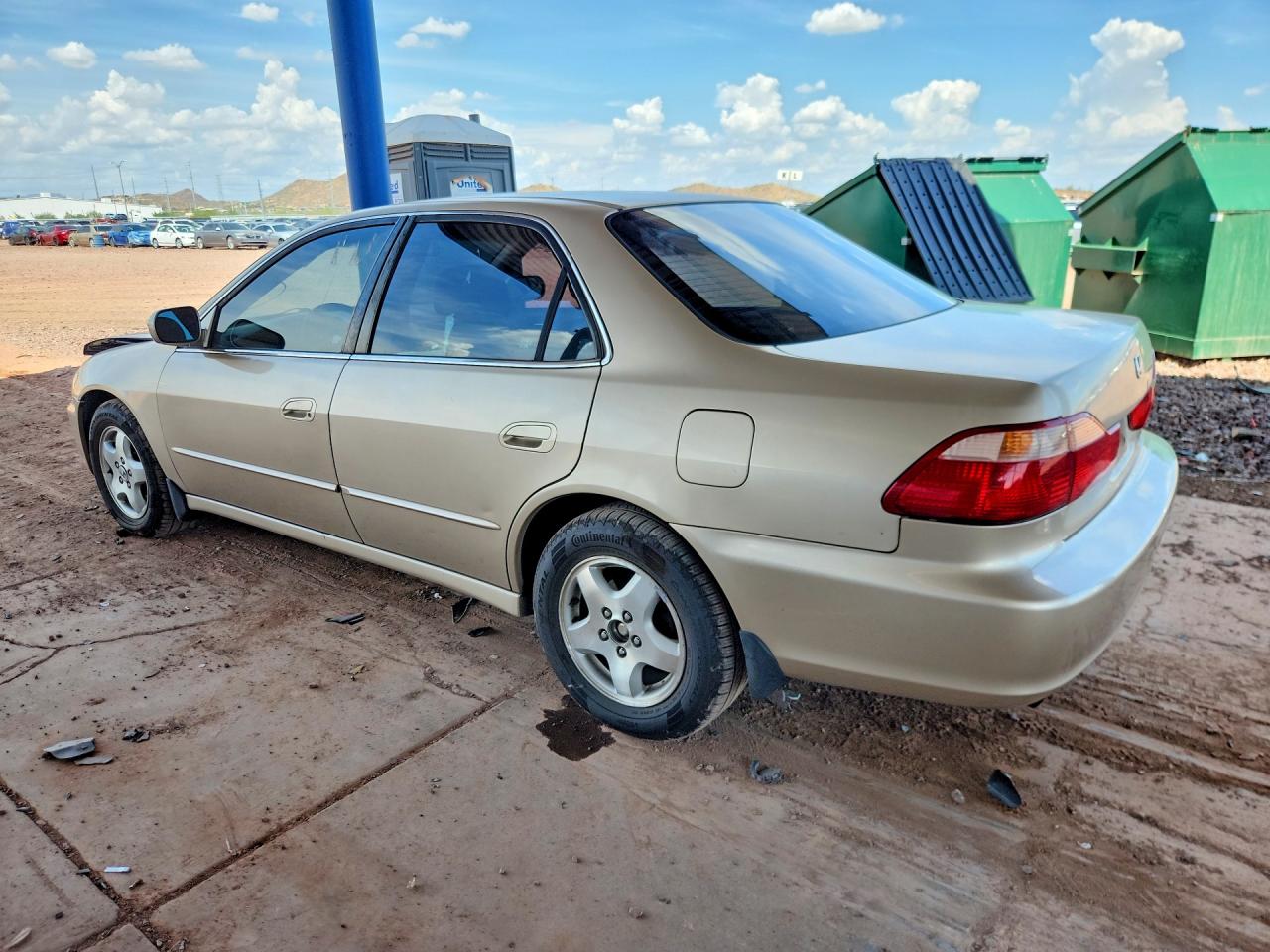 2000 Honda Accord Ex Gold vin: 1HGCG1652YA056305