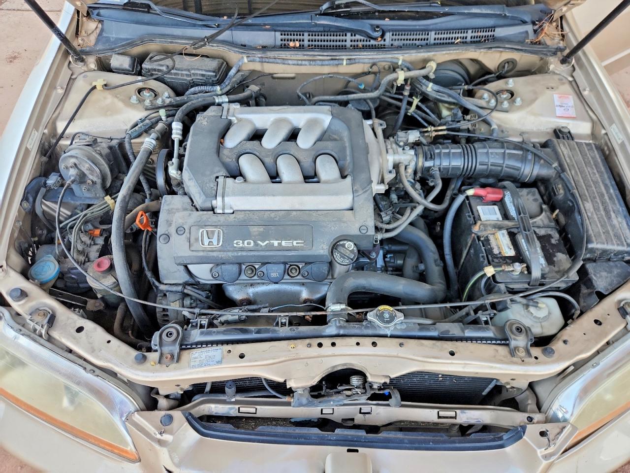 2000 Honda Accord Ex Gold vin: 1HGCG1652YA056305