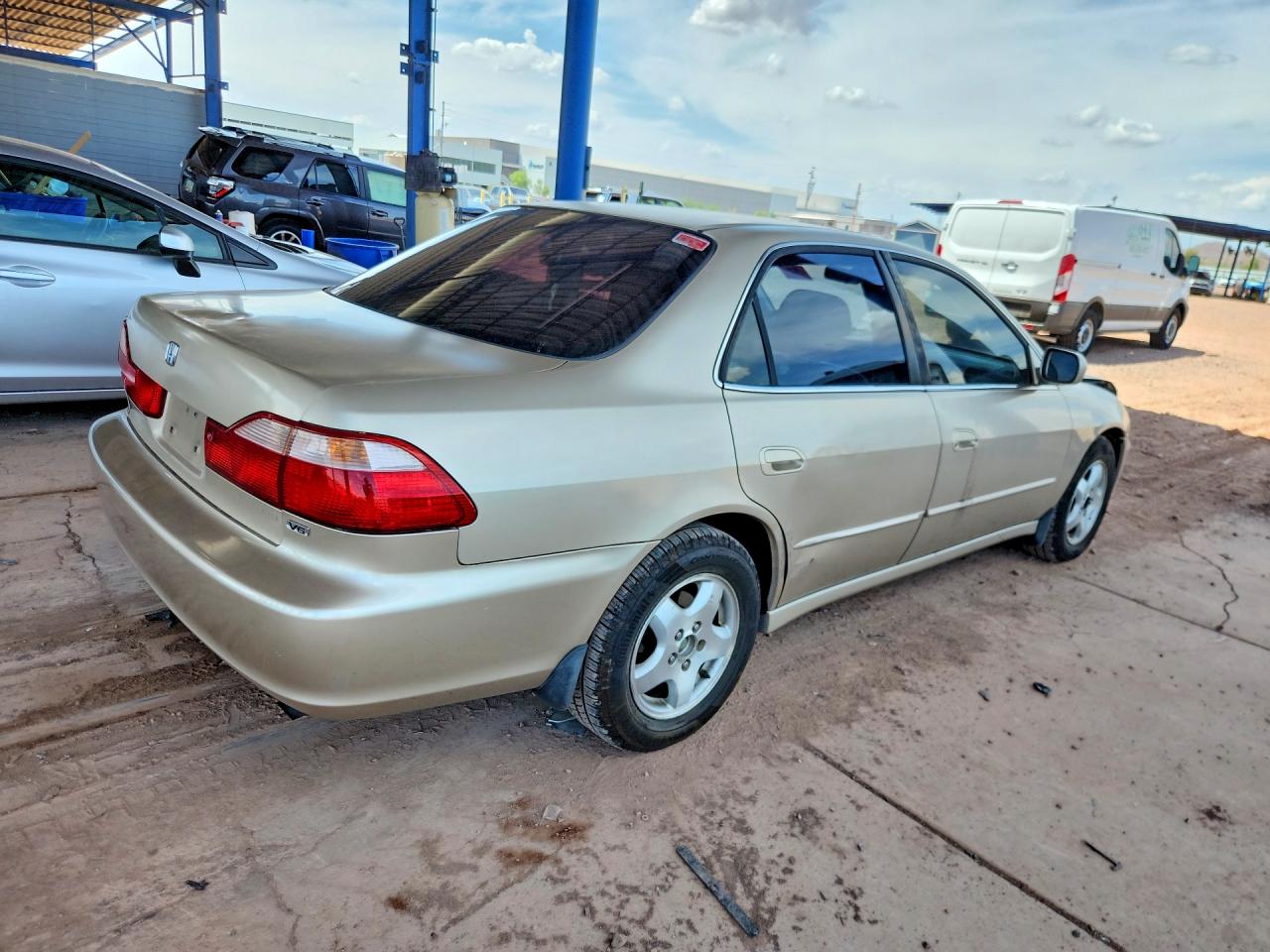 2000 Honda Accord Ex Gold vin: 1HGCG1652YA056305