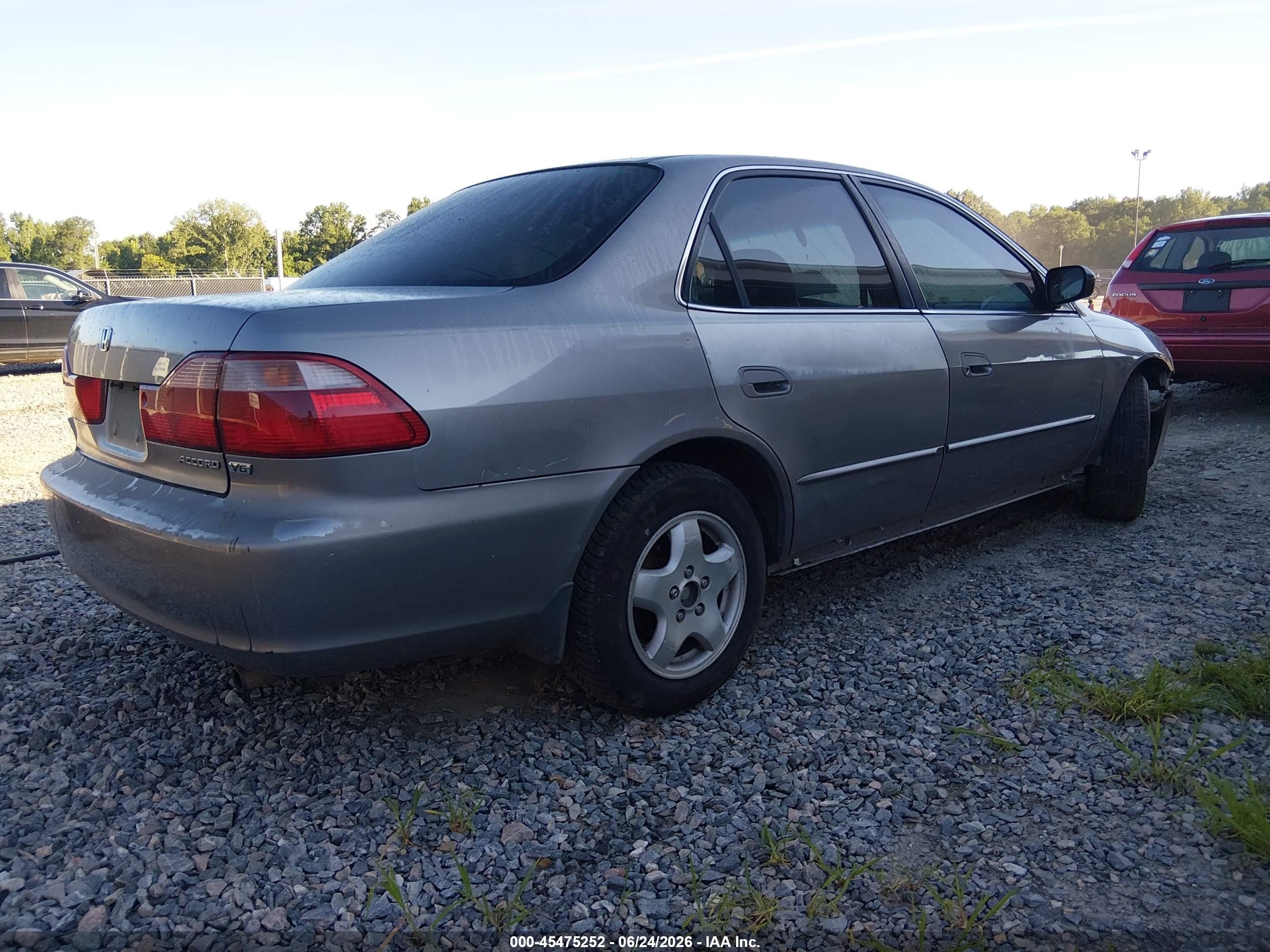 2000 Honda Accord 3.0 Ex Gray vin: 1HGCG1652YA060211