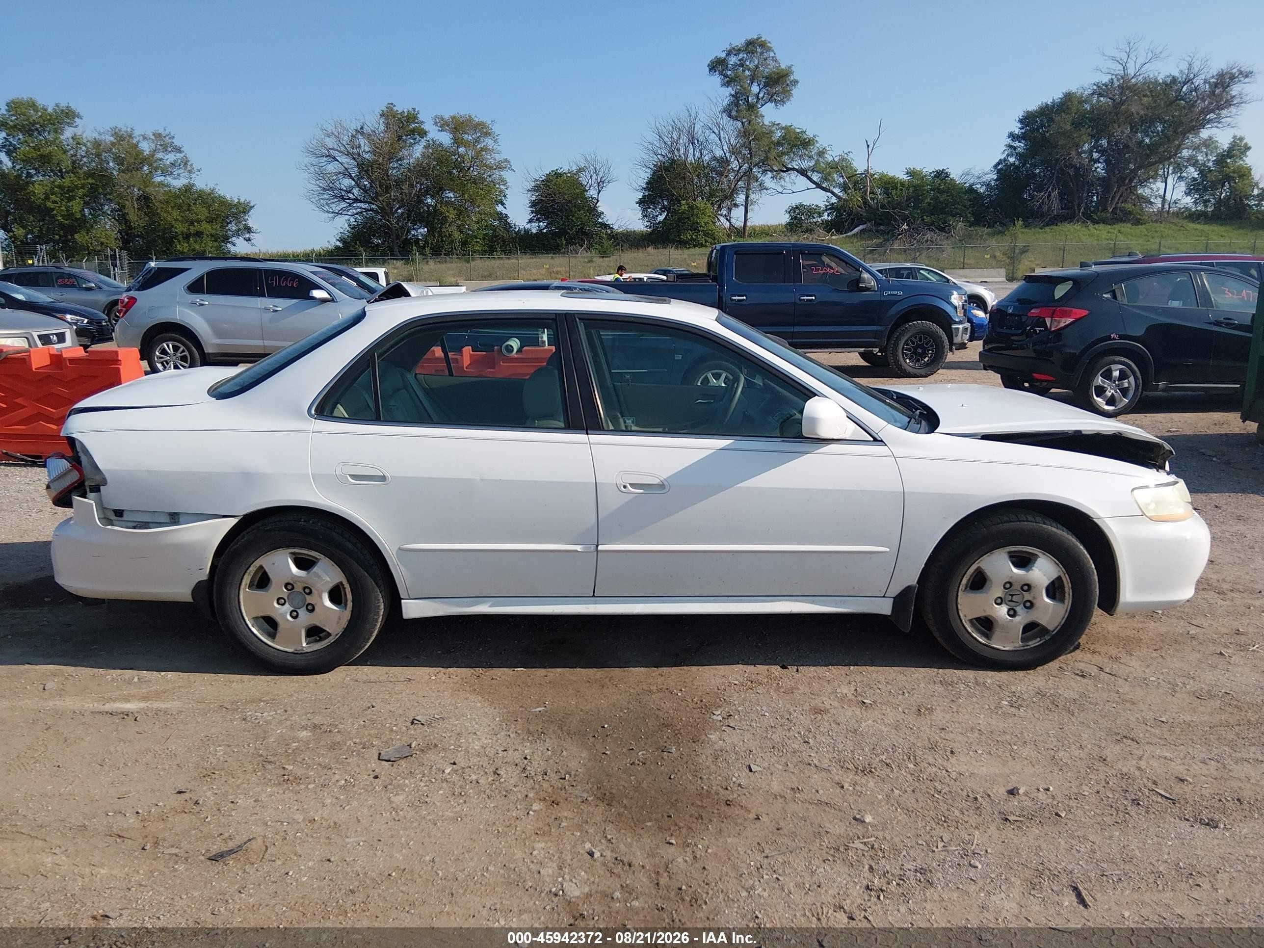 2002 Honda Accord 3.0 Ex Белый vin: 1HGCG16532A007928