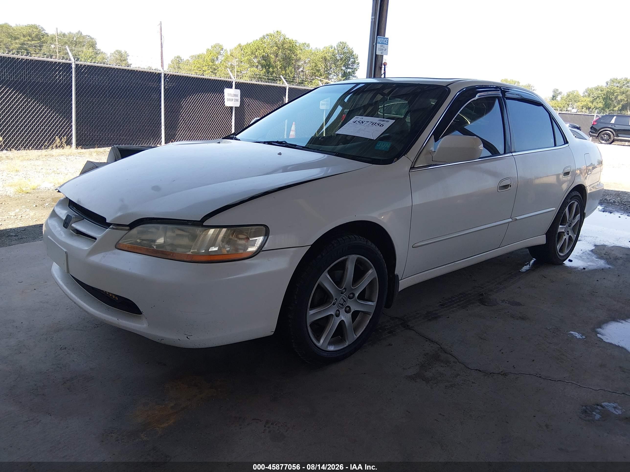 2000 Honda Accord 3.0 Ex White vin: 1HGCG1653YA004665