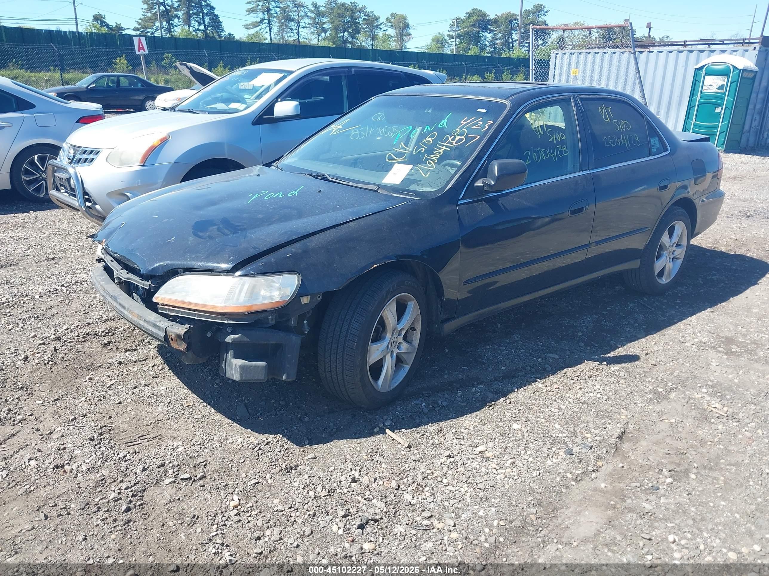 2000 Honda Accord 3.0 Ex Black vin: 1HGCG1653YA039500