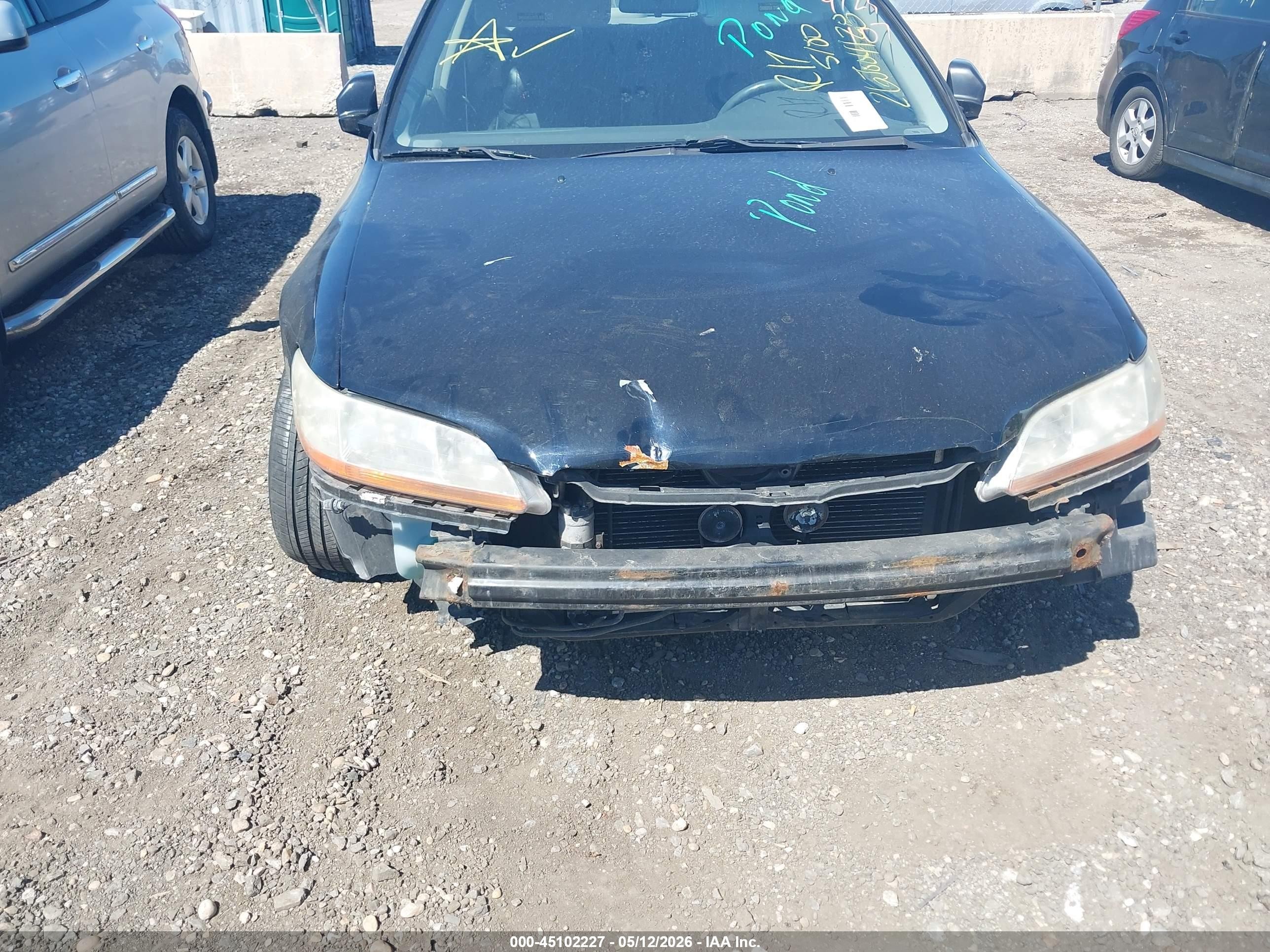 2000 Honda Accord 3.0 Ex Black vin: 1HGCG1653YA039500