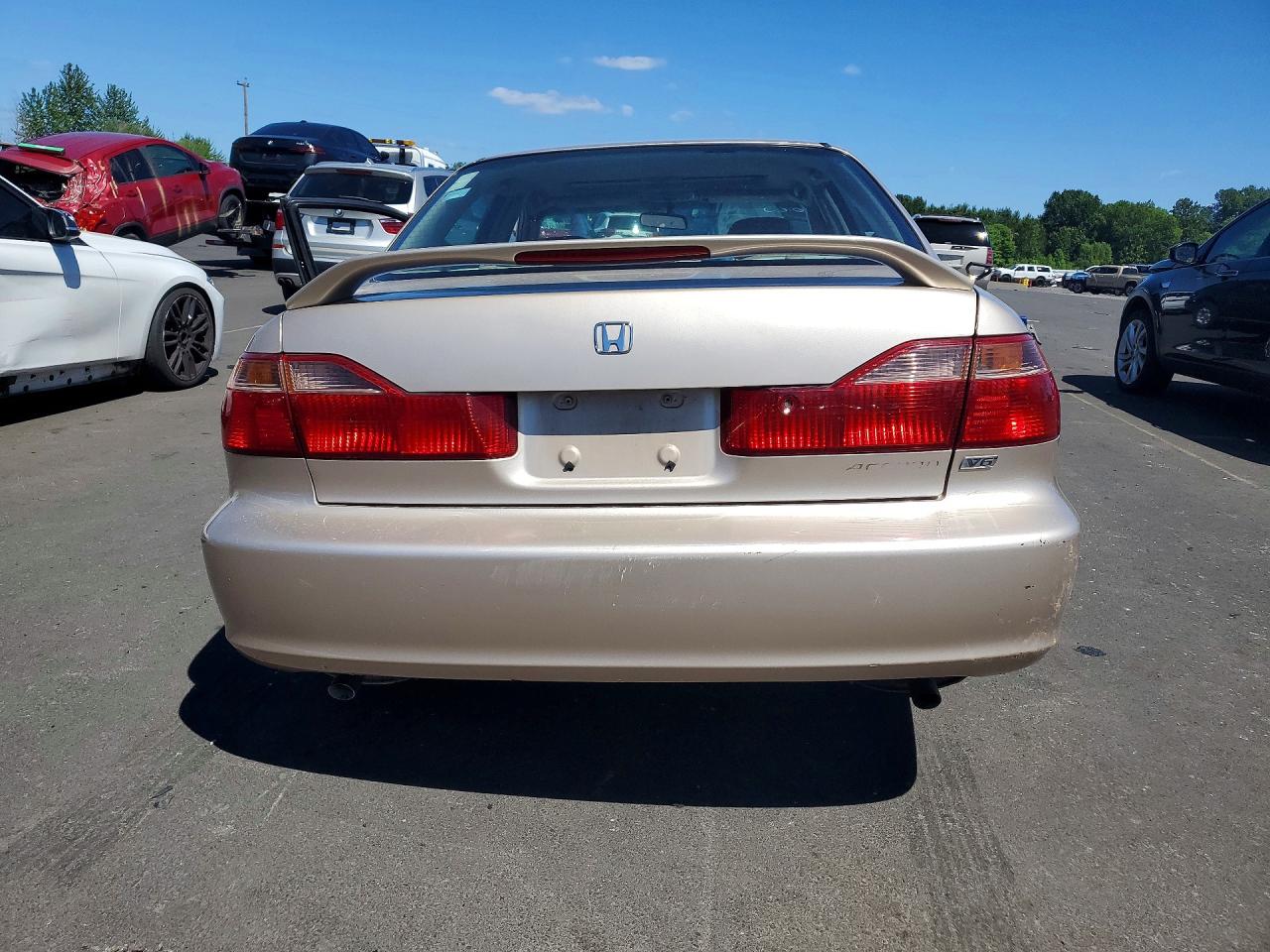 2000 Honda Accord Ex Gold vin: 1HGCG1653YA049511