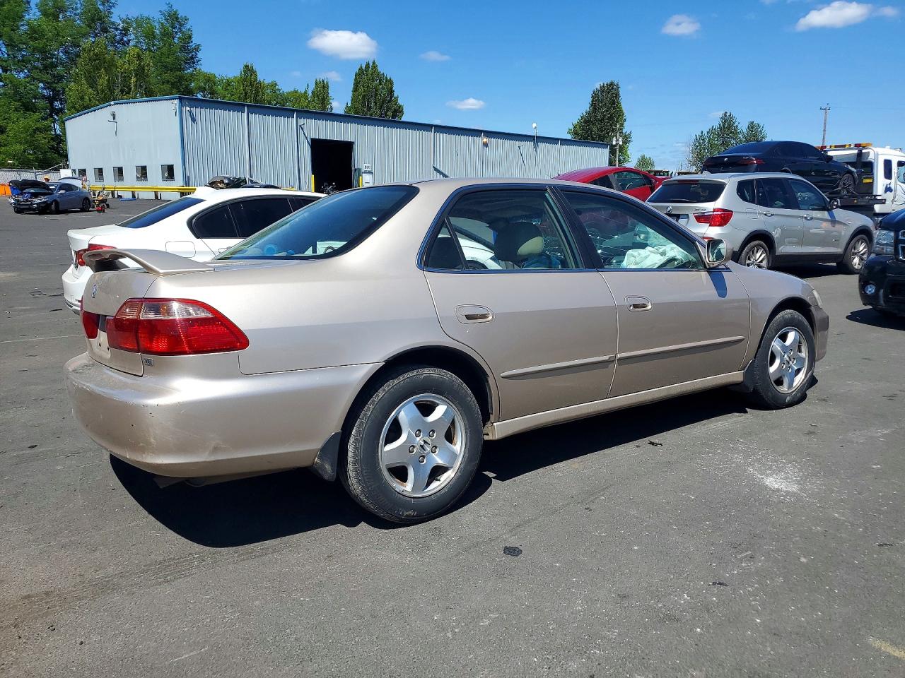 2000 Honda Accord Ex Gold vin: 1HGCG1653YA049511