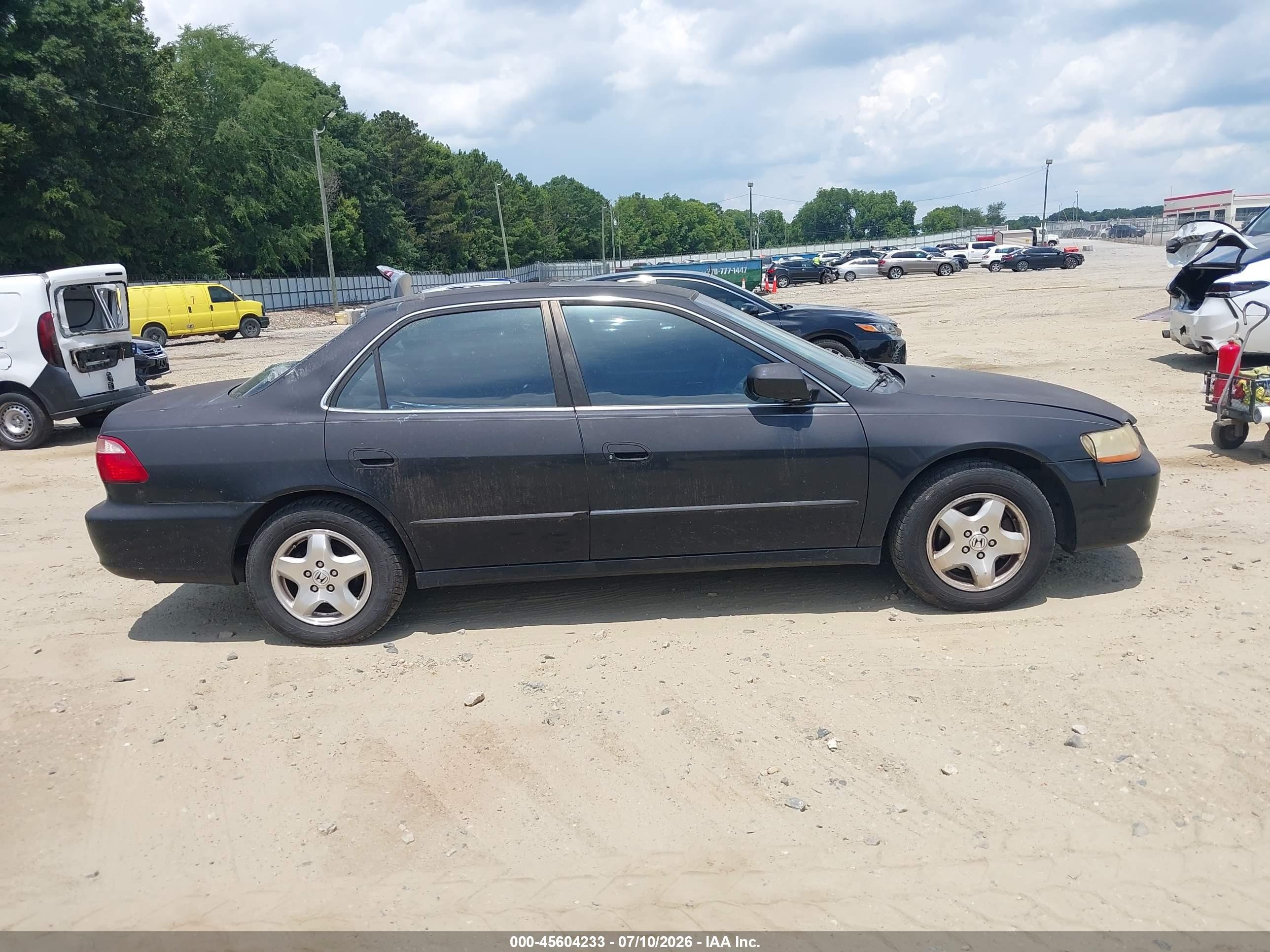 2000 Honda Accord 3.0 Ex Black vin: 1HGCG1653YA051453