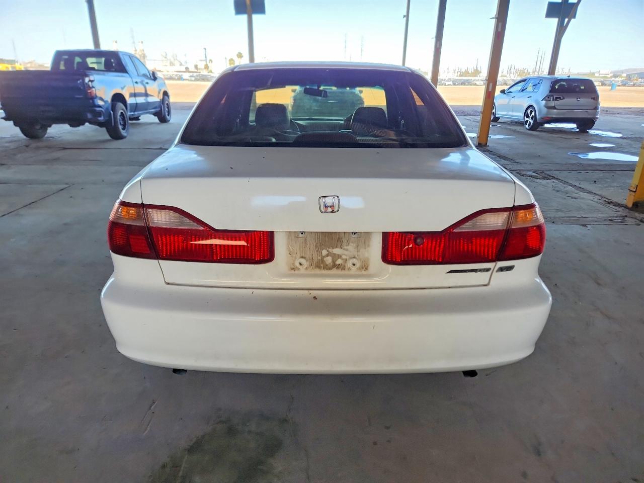 2000 Honda Accord Ex White vin: 1HGCG1653YA056667