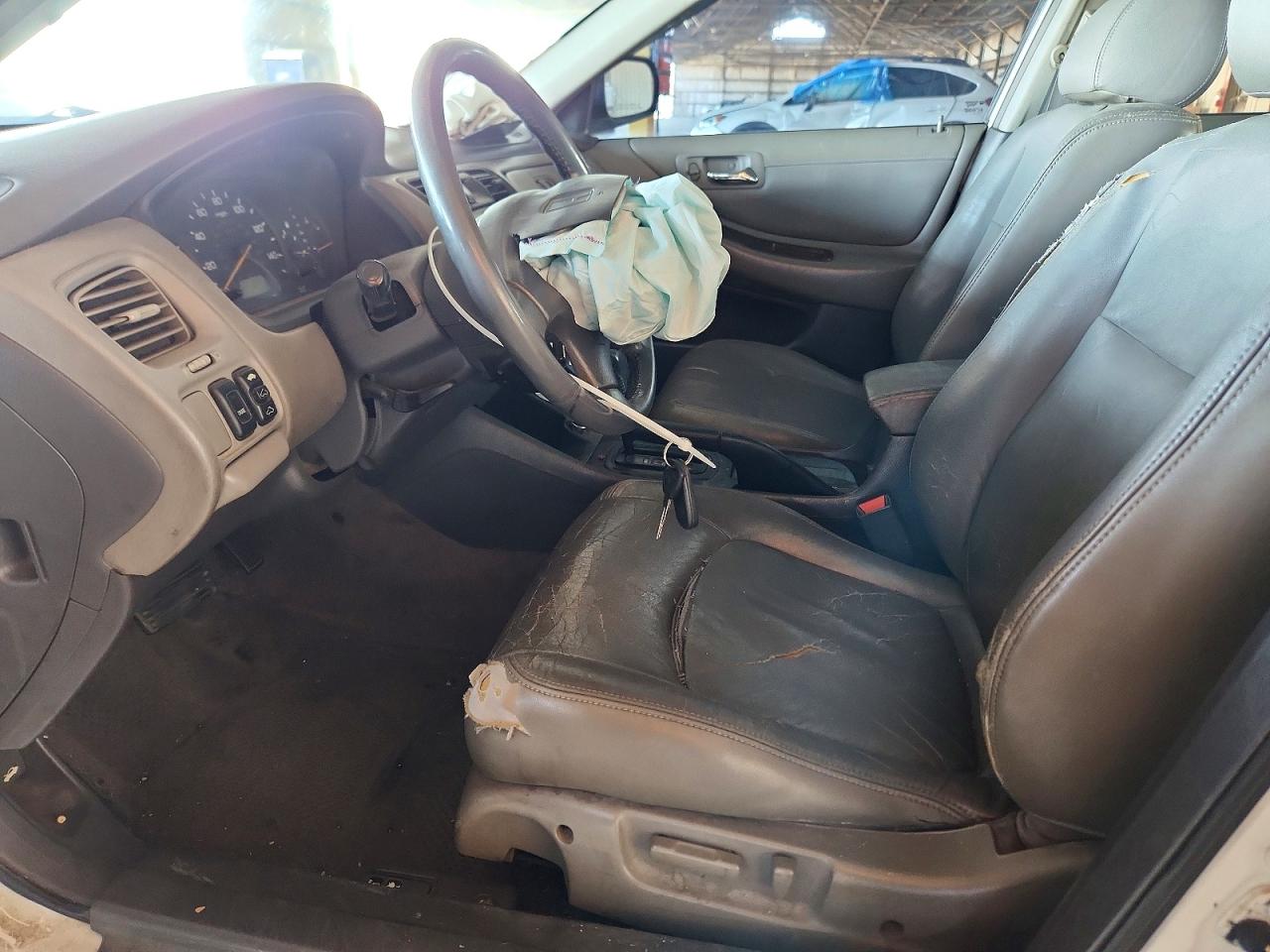 2000 Honda Accord Ex White vin: 1HGCG1653YA056667
