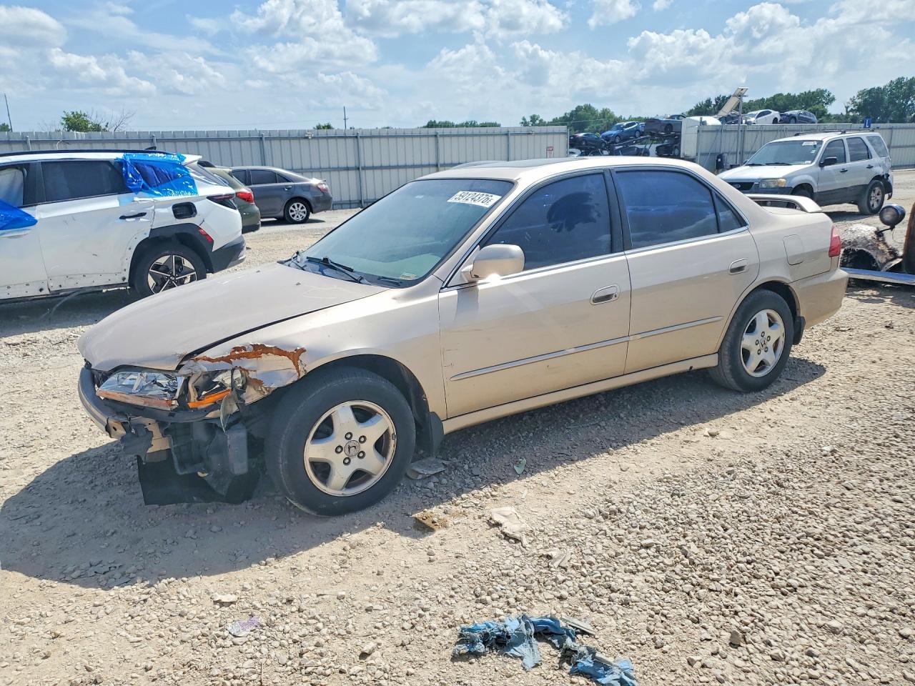 2000 Honda Accord Ex Gold vin: 1HGCG1653YA059505