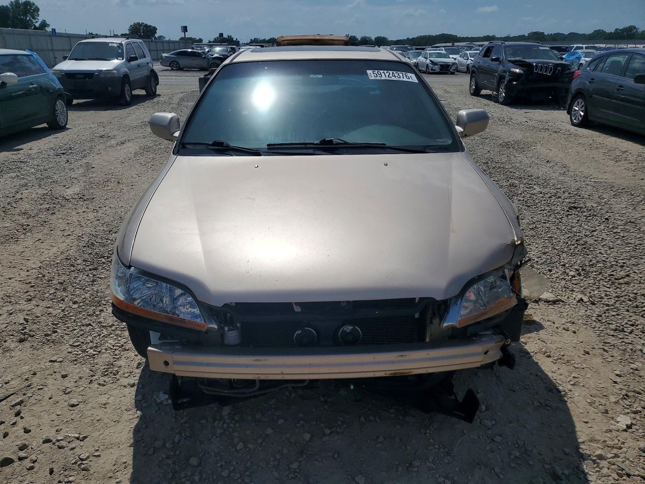 2000 Honda Accord Ex Gold vin: 1HGCG1653YA059505