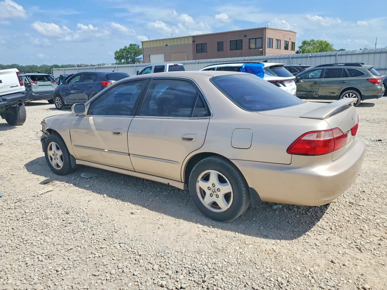 2000 Honda Accord Ex Gold vin: 1HGCG1653YA059505