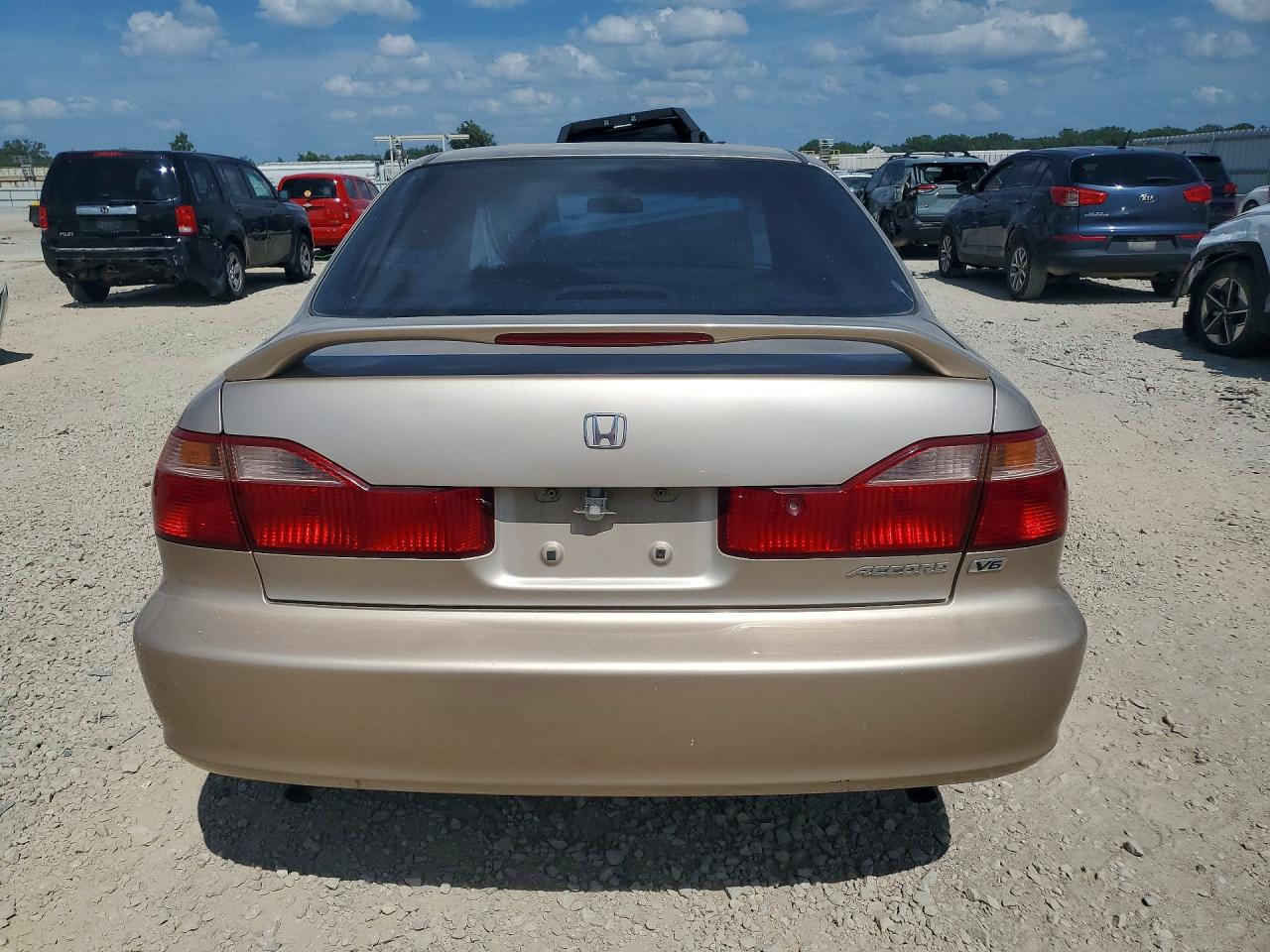 2000 Honda Accord Ex Gold vin: 1HGCG1653YA059505