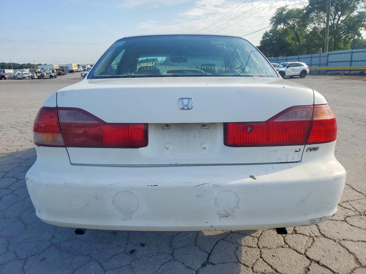 2000 Honda Accord Ex White vin: 1HGCG1653YA065899