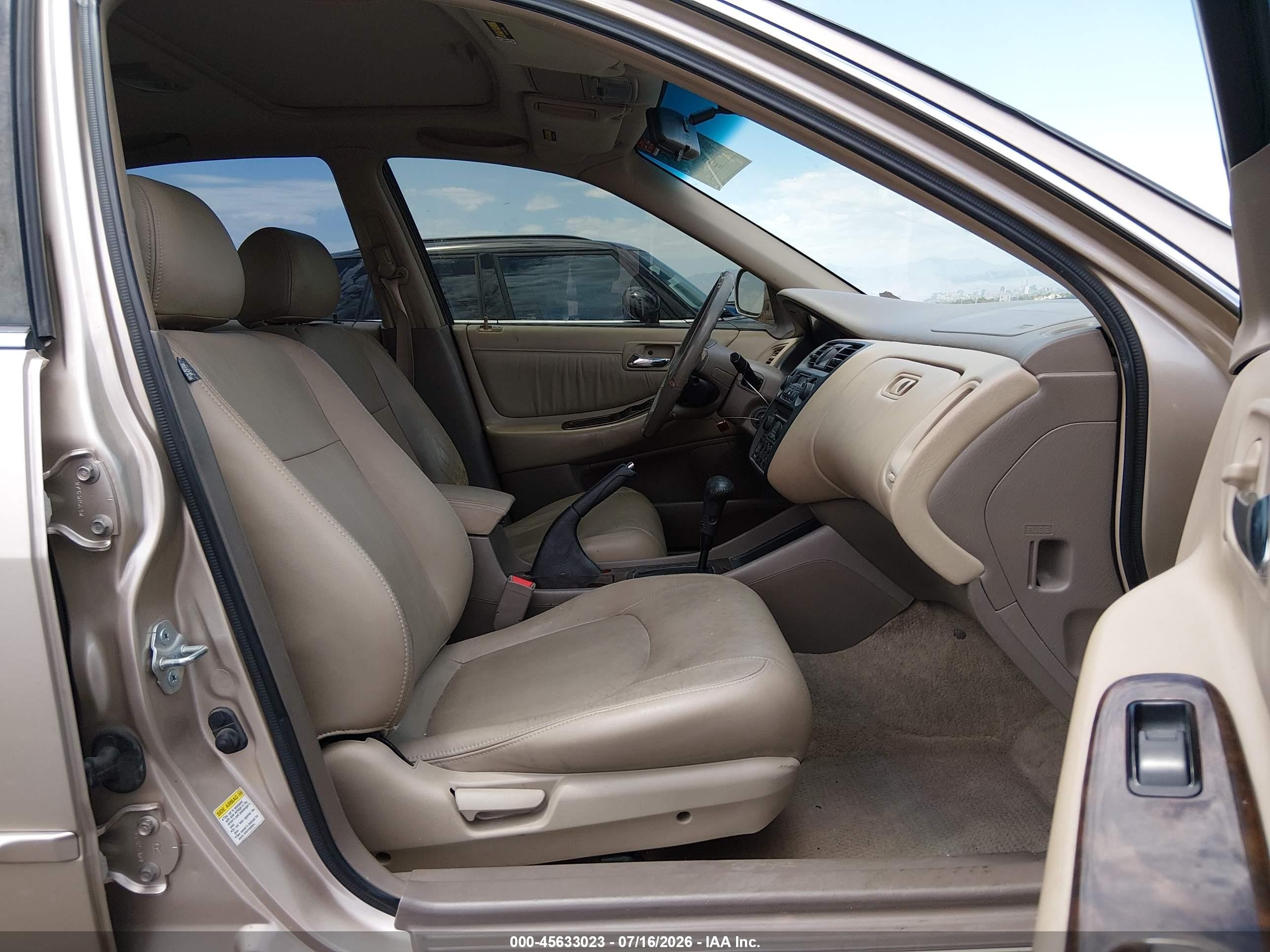 2000 Honda Accord 3.0 Ex Gold vin: 1HGCG1653YA067460