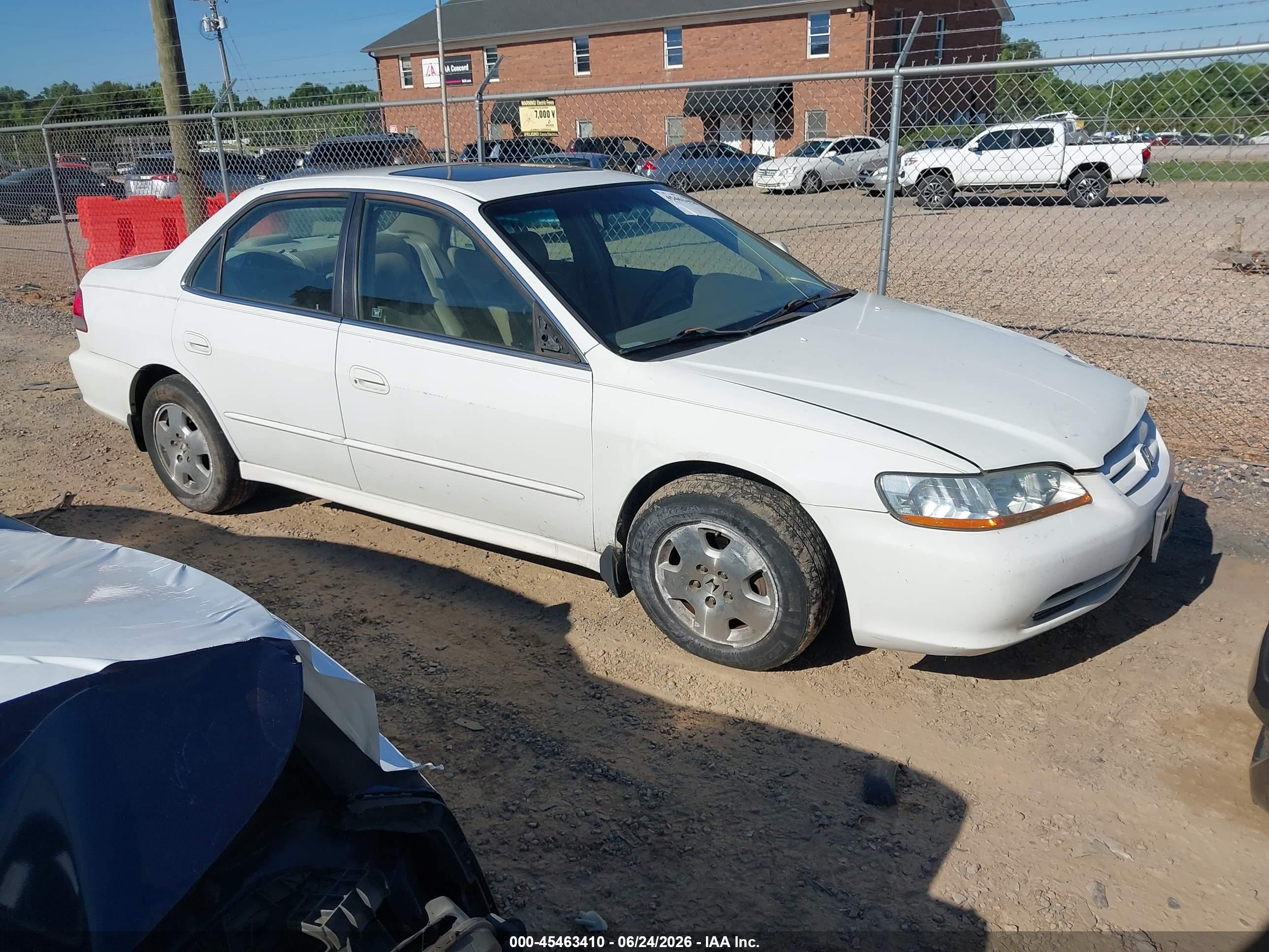 2001 Honda Accord 3.0 Ex White vin: 1HGCG16541A031721
