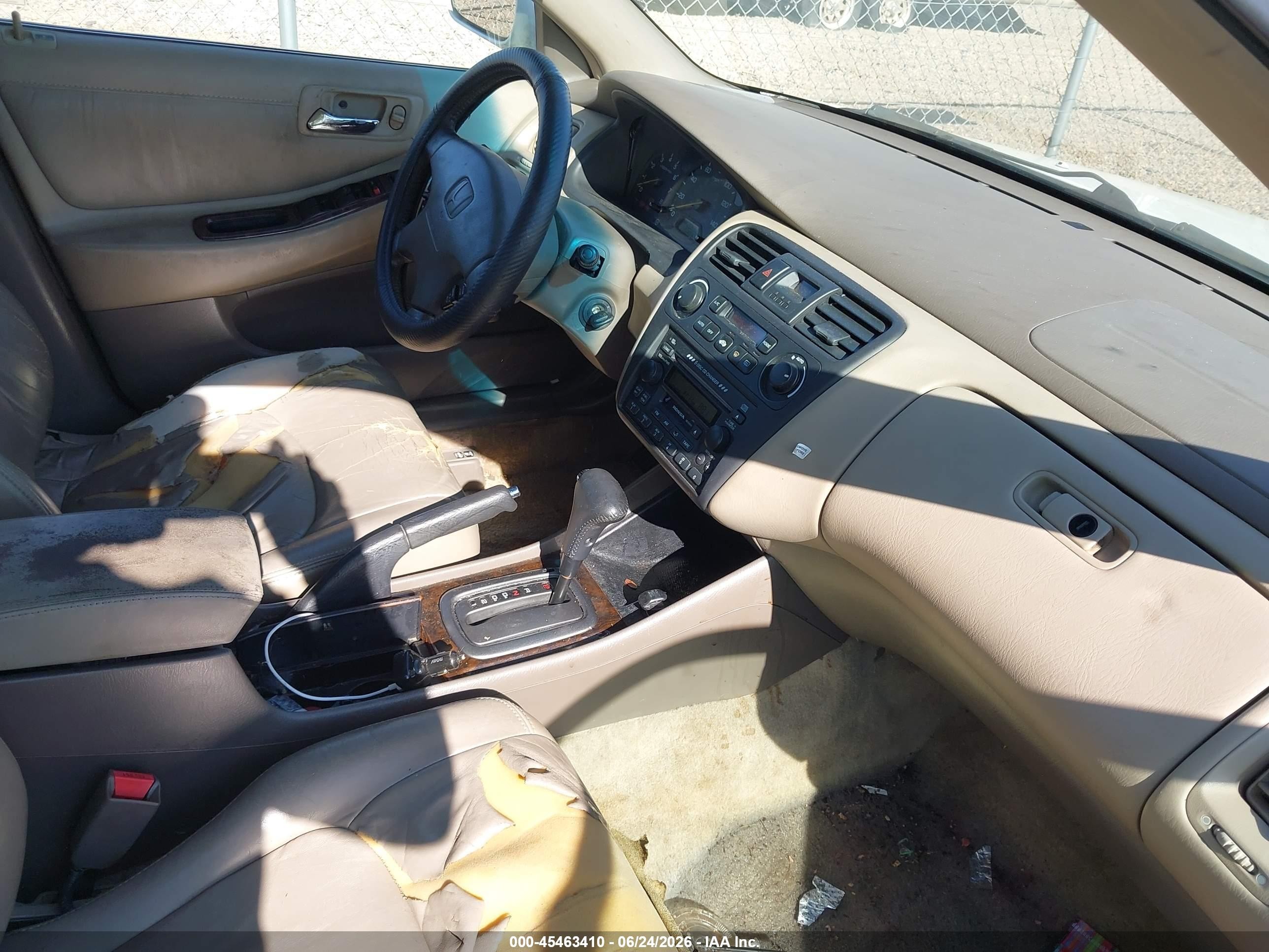 2001 Honda Accord 3.0 Ex White vin: 1HGCG16541A031721