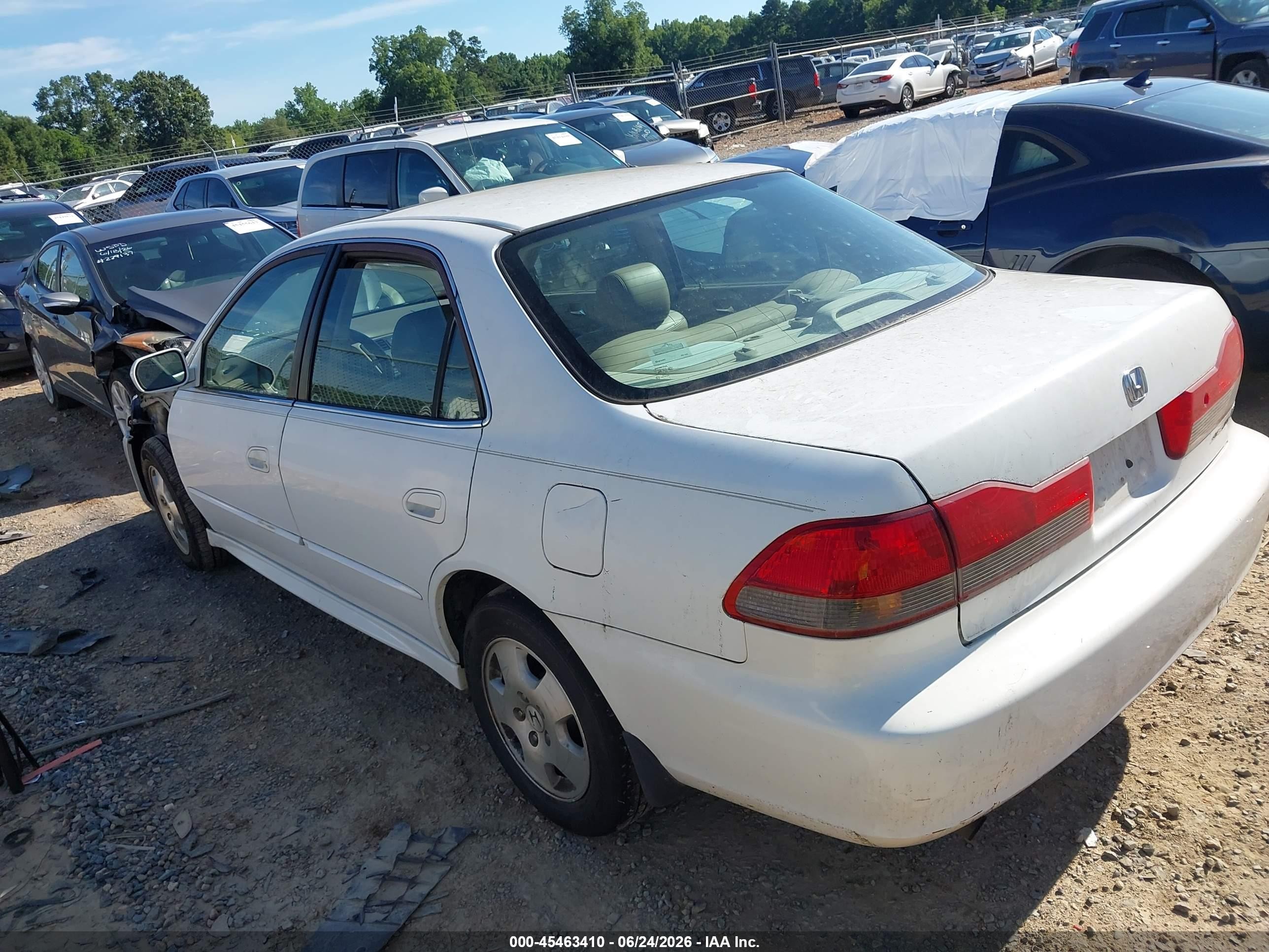 2001 Honda Accord 3.0 Ex White vin: 1HGCG16541A031721