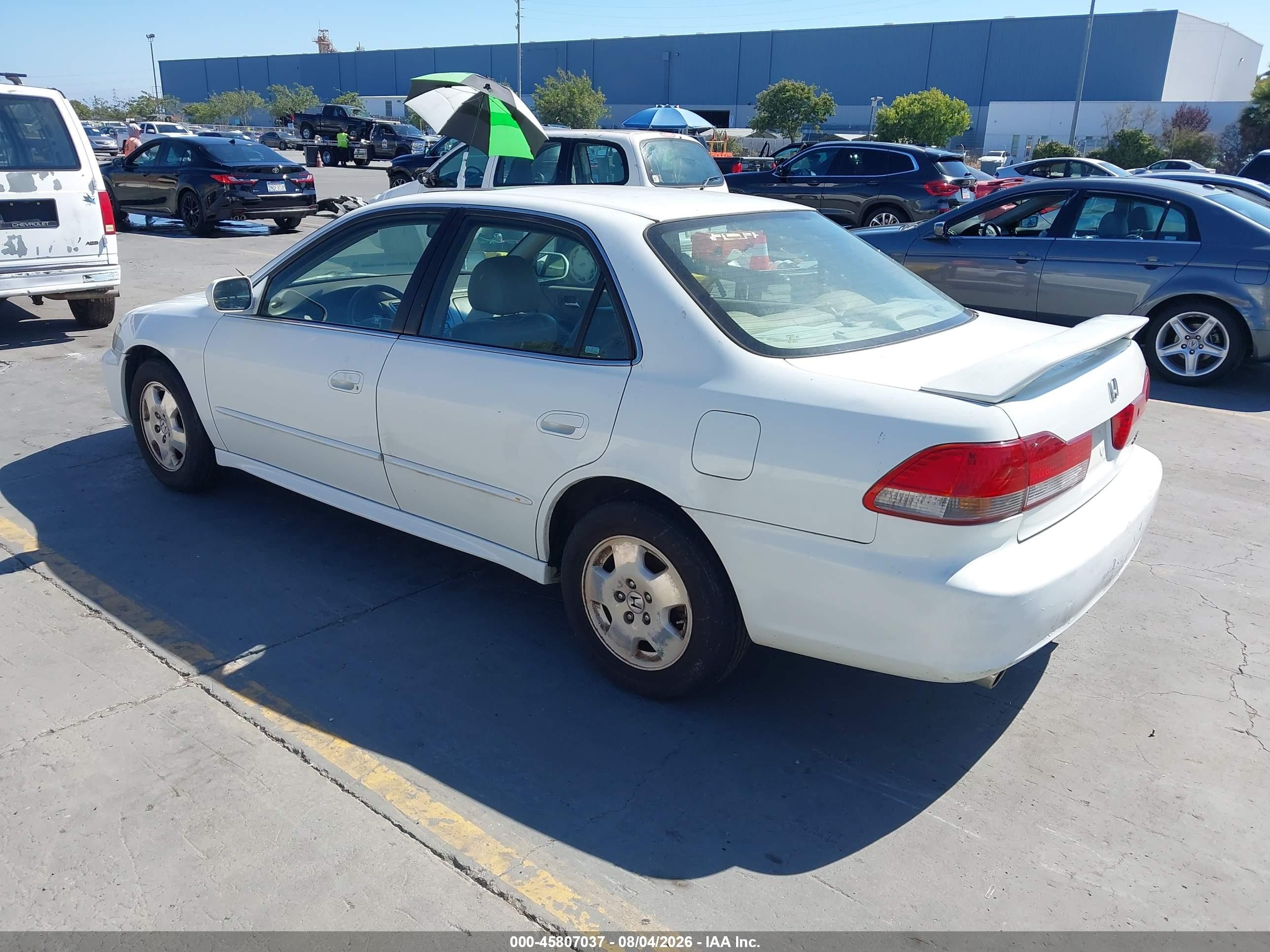 2001 Honda Accord 3.0 Ex White vin: 1HGCG16541A053525
