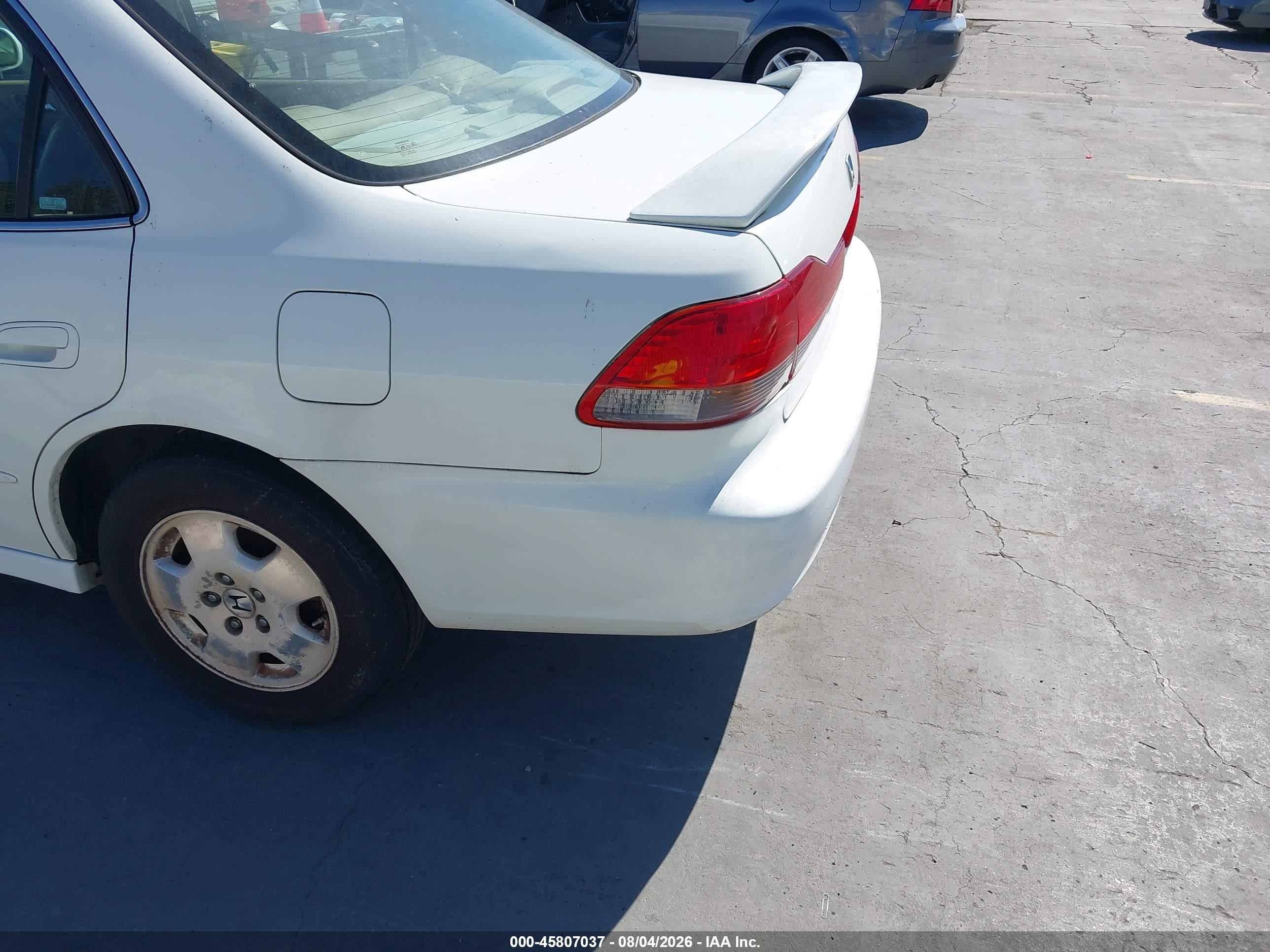 2001 Honda Accord 3.0 Ex White vin: 1HGCG16541A053525