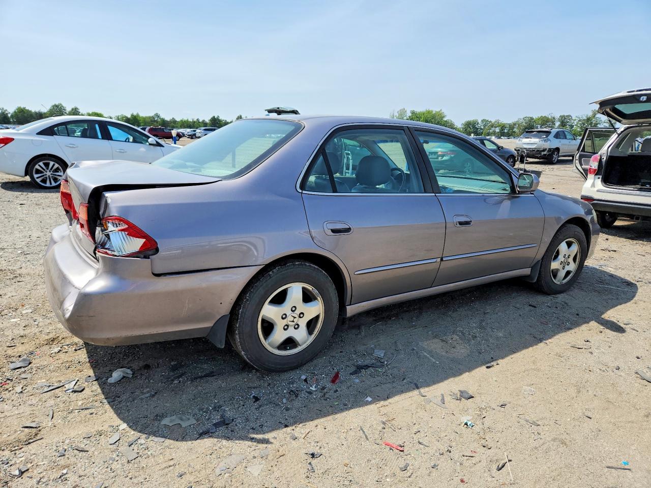 2000 Honda Accord Ex Silver vin: 1HGCG1654YA005727