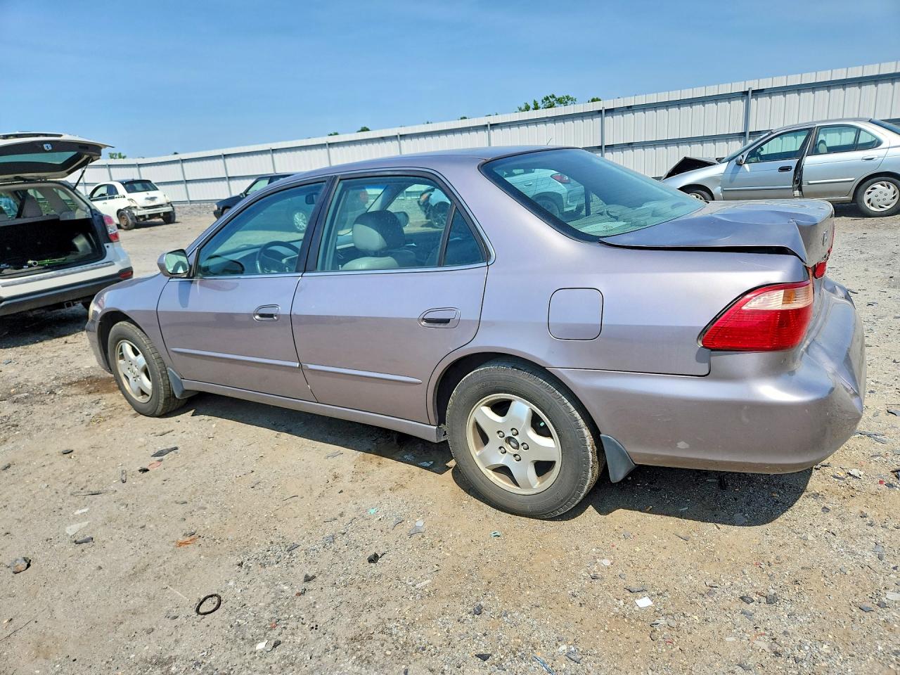 2000 Honda Accord Ex Silver vin: 1HGCG1654YA005727