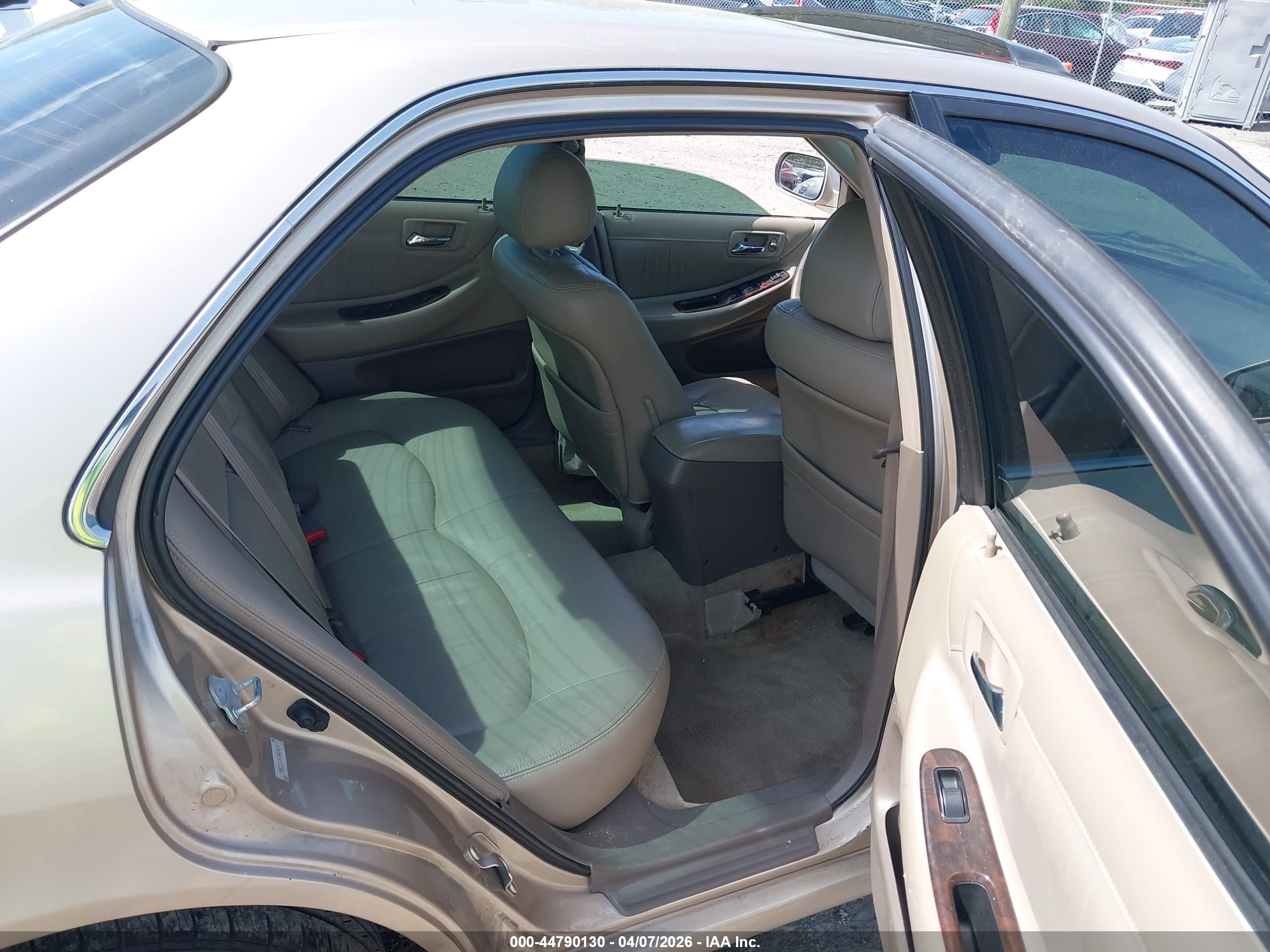 2000 Honda Accord 3.0 Ex Gold vin: 1HGCG1654YA090147