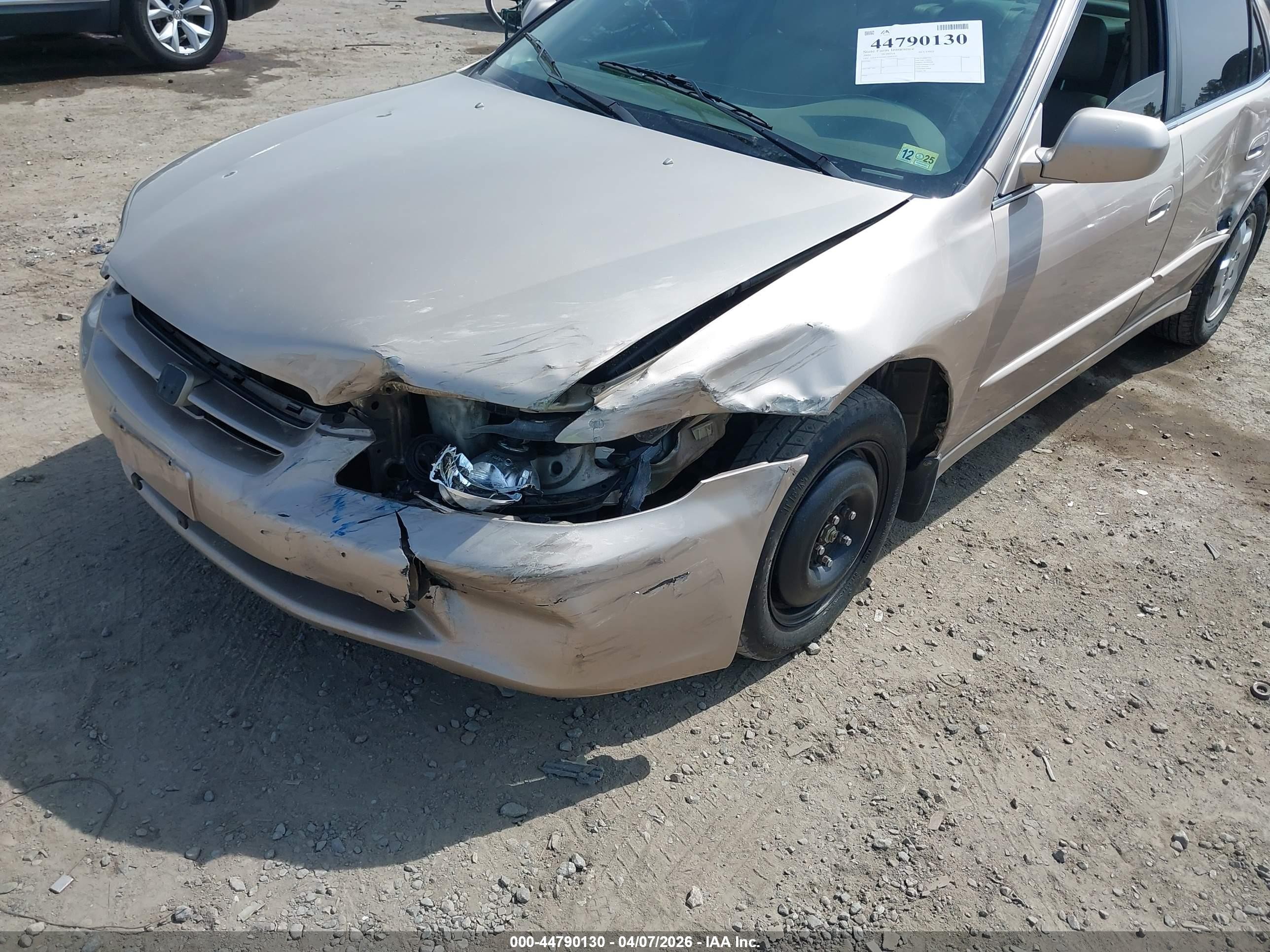 2000 Honda Accord 3.0 Ex Gold vin: 1HGCG1654YA090147