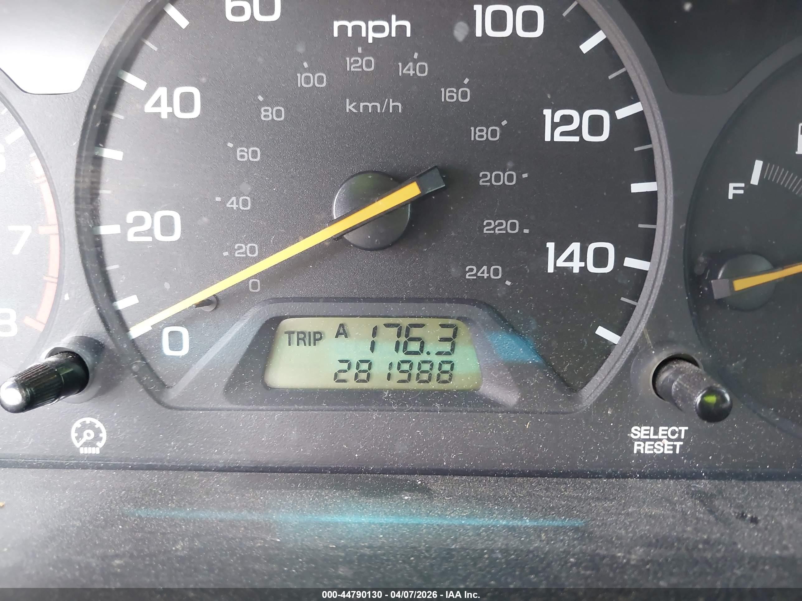 2000 Honda Accord 3.0 Ex Gold vin: 1HGCG1654YA090147