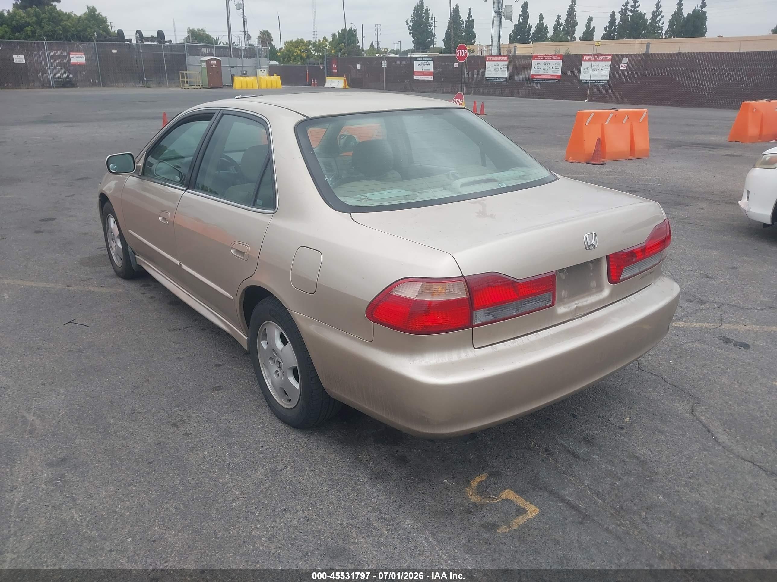 2001 Honda Accord 3.0 Ex Gold vin: 1HGCG16551A013843