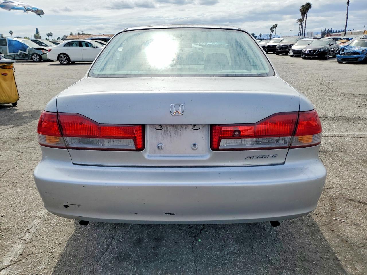 2002 Honda Accord Ex Silver vin: 1HGCG16552A007042