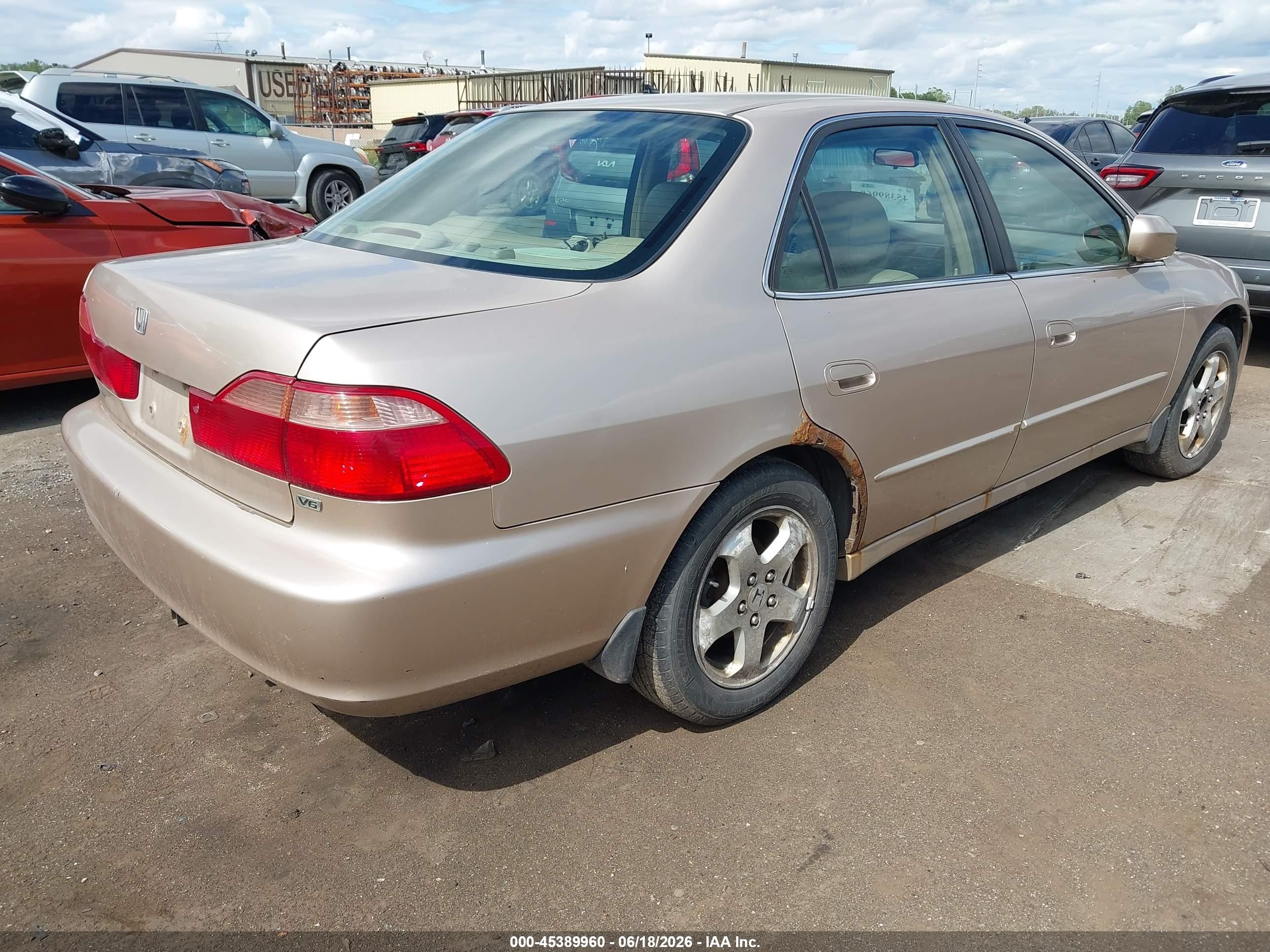 2000 Honda Accord 3.0 Ex Champagne vin: 1HGCG1655YA034301