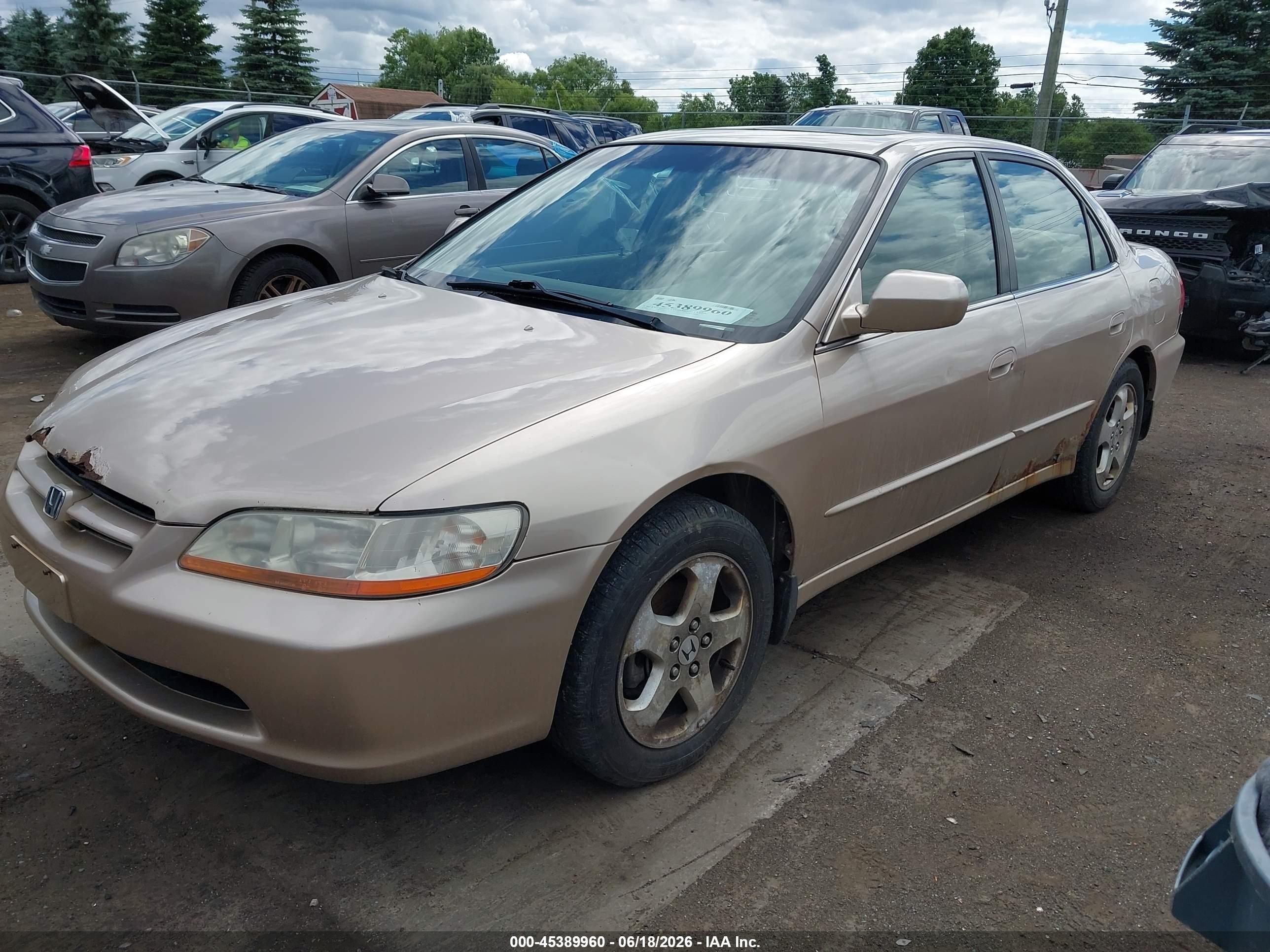 2000 Honda Accord 3.0 Ex Champagne vin: 1HGCG1655YA034301