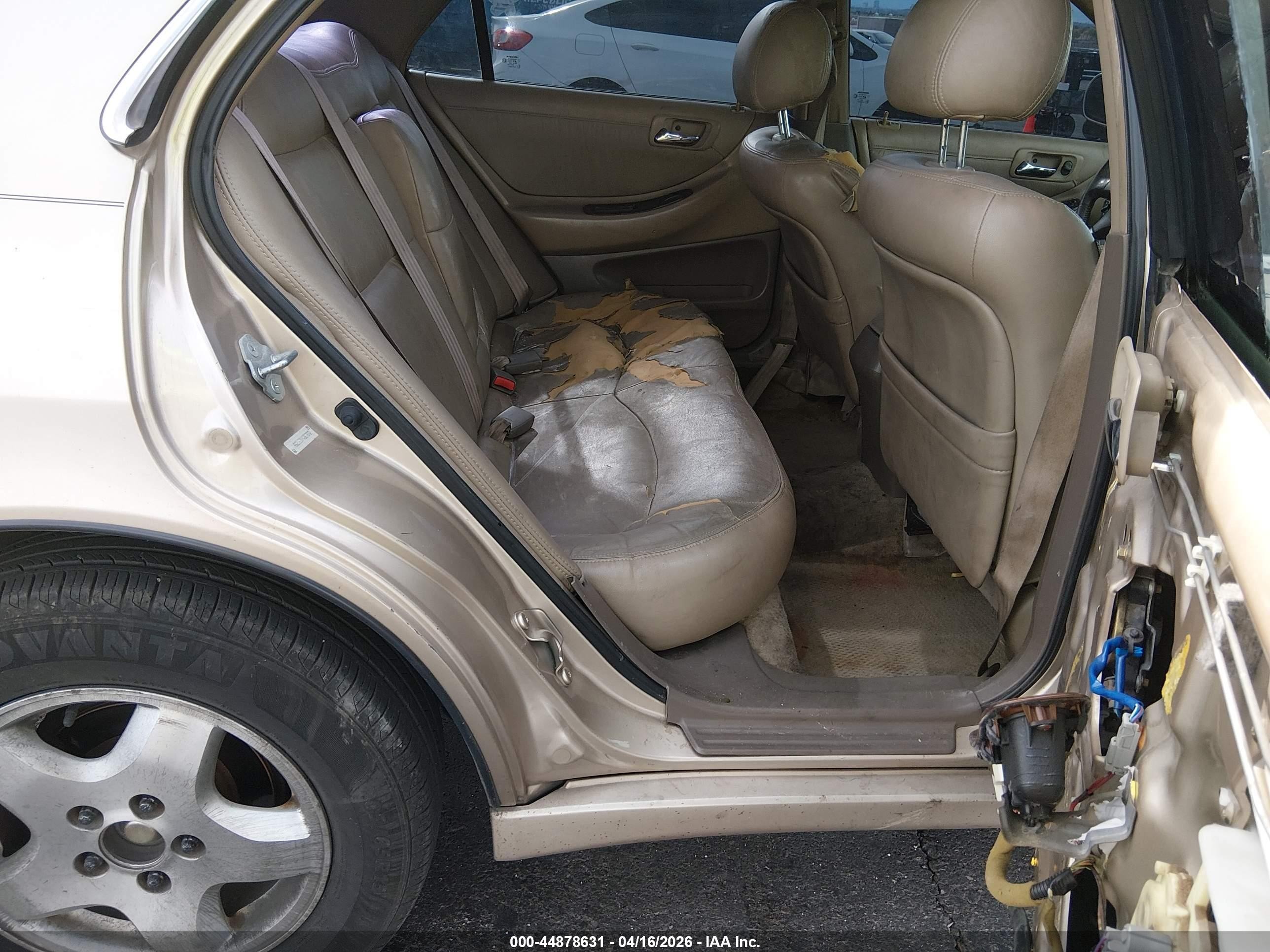 2000 Honda Accord 3.0 Ex Gold vin: 1HGCG1655YA067072