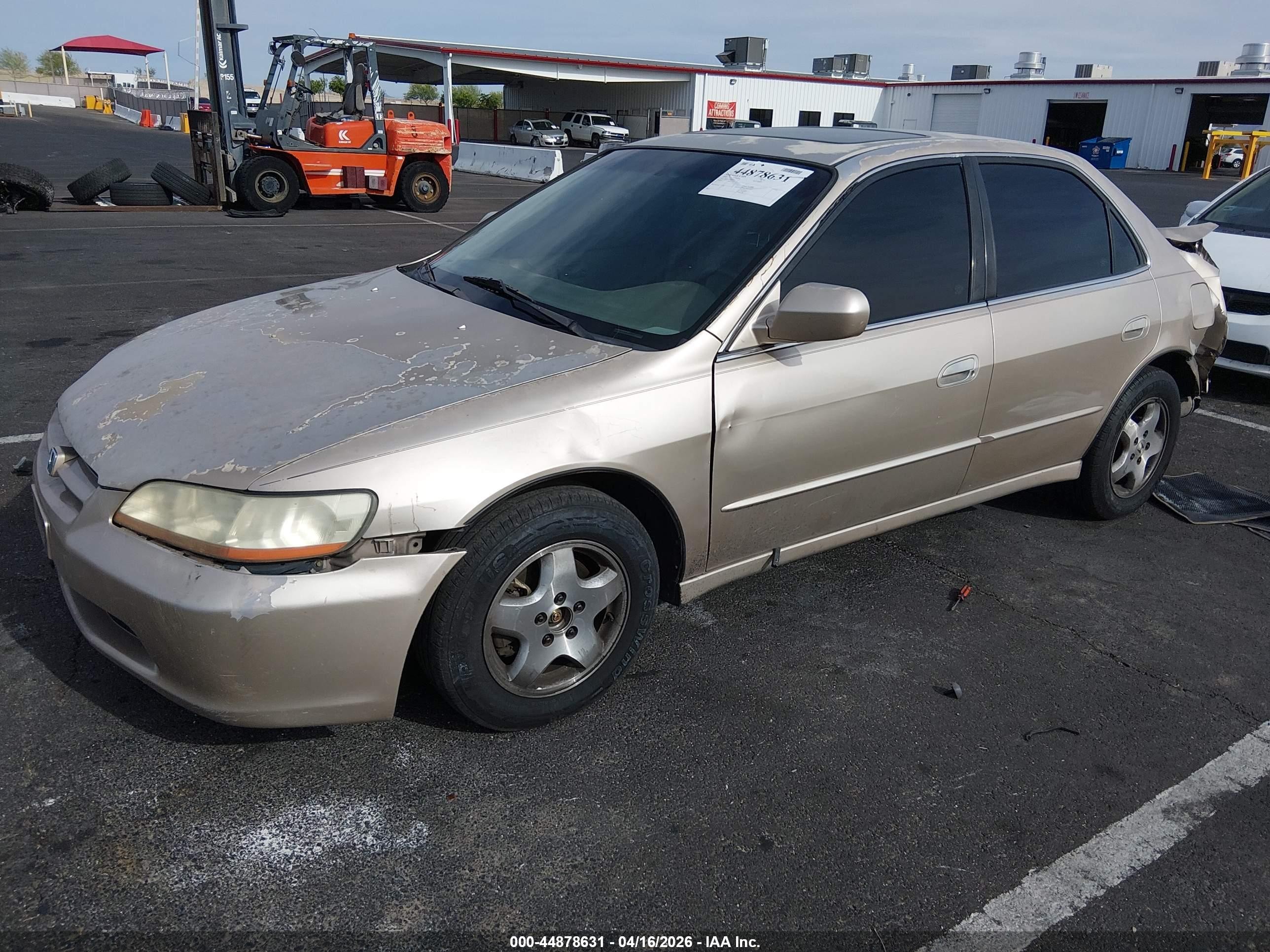 2000 Honda Accord 3.0 Ex Gold vin: 1HGCG1655YA067072