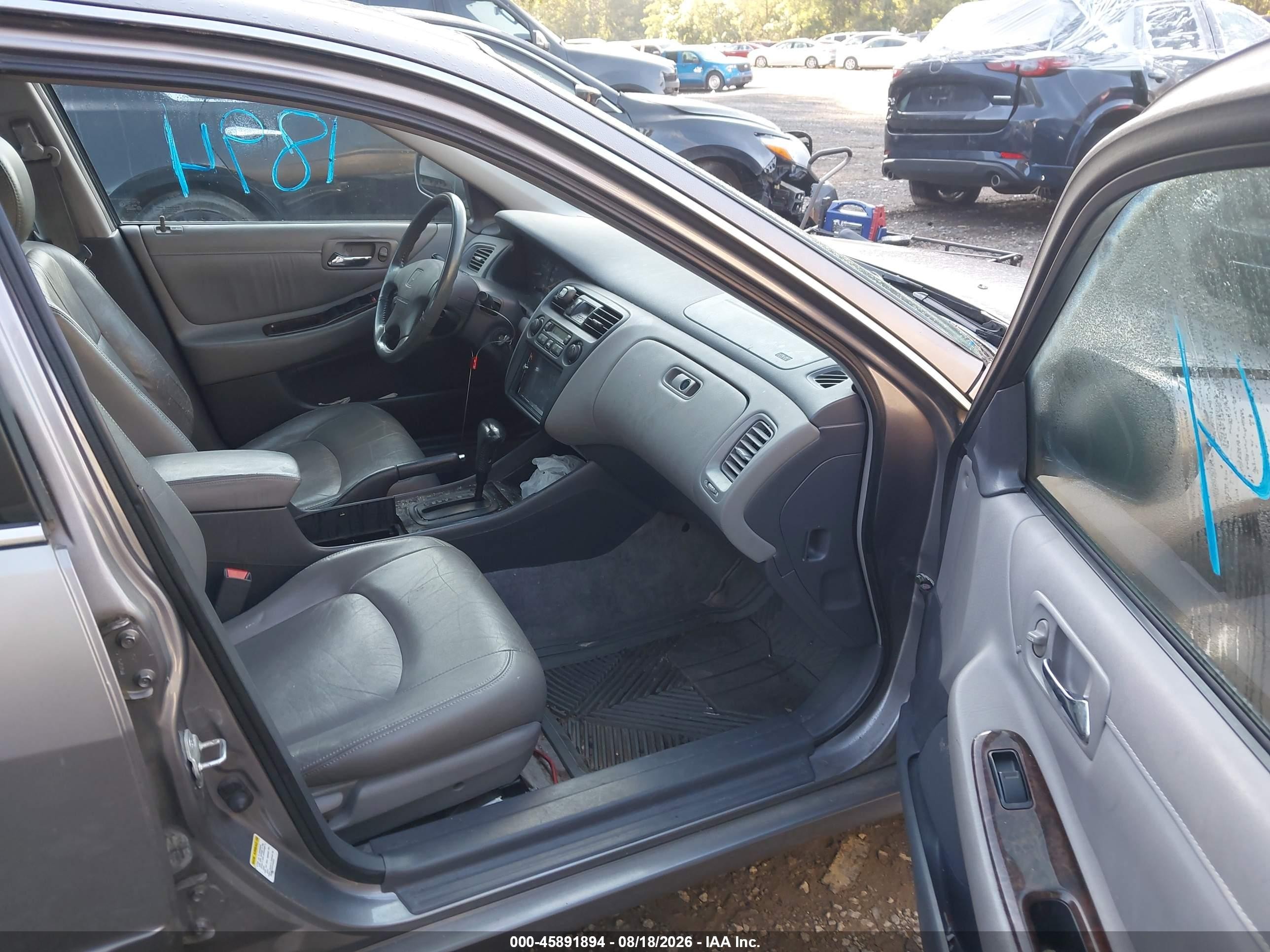 2000 Honda Accord 3.0 Ex Бежевый vin: 1HGCG1655YA070229