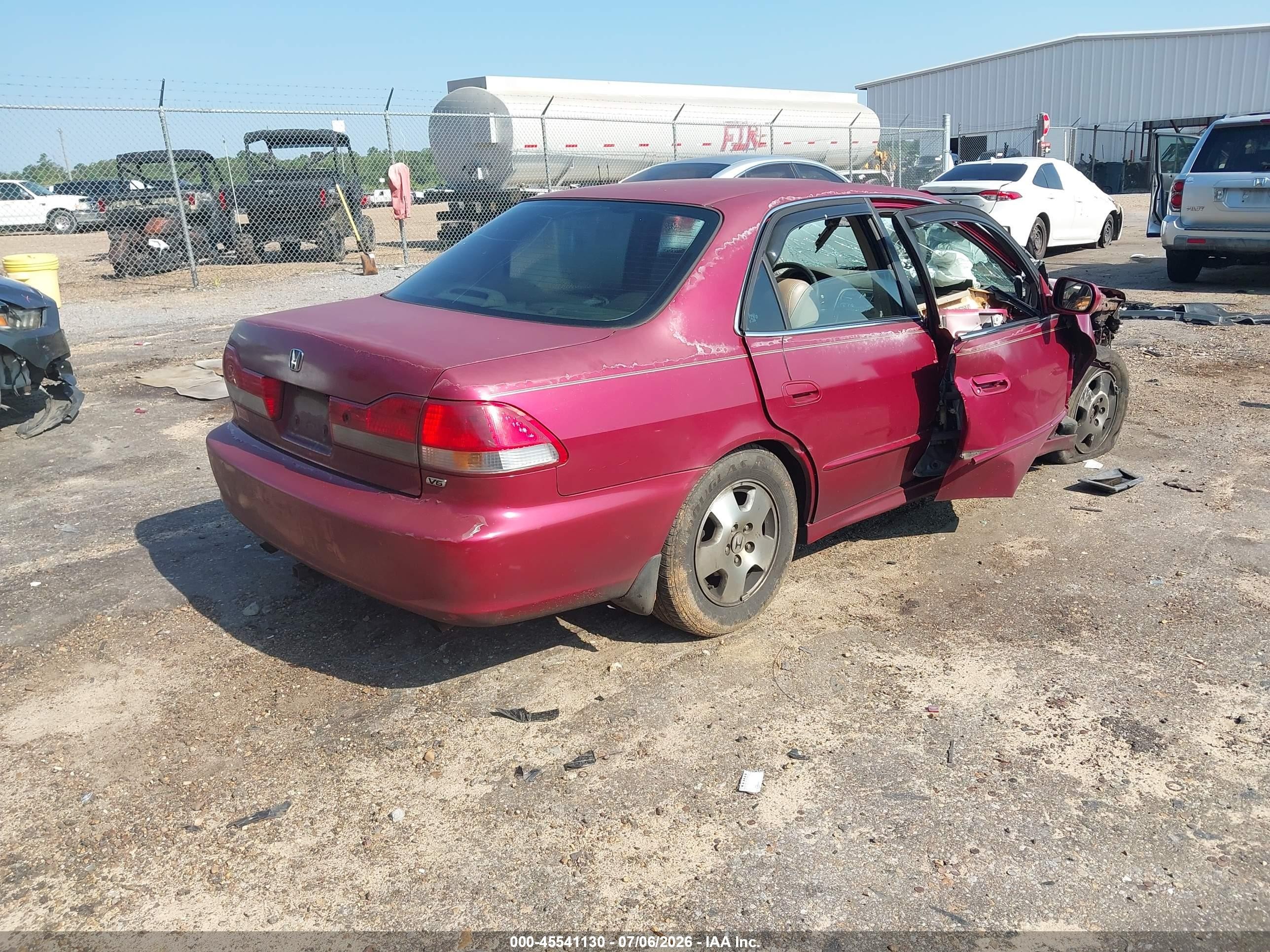 2001 Honda Accord 3.0 Ex Red vin: 1HGCG16561A005038
