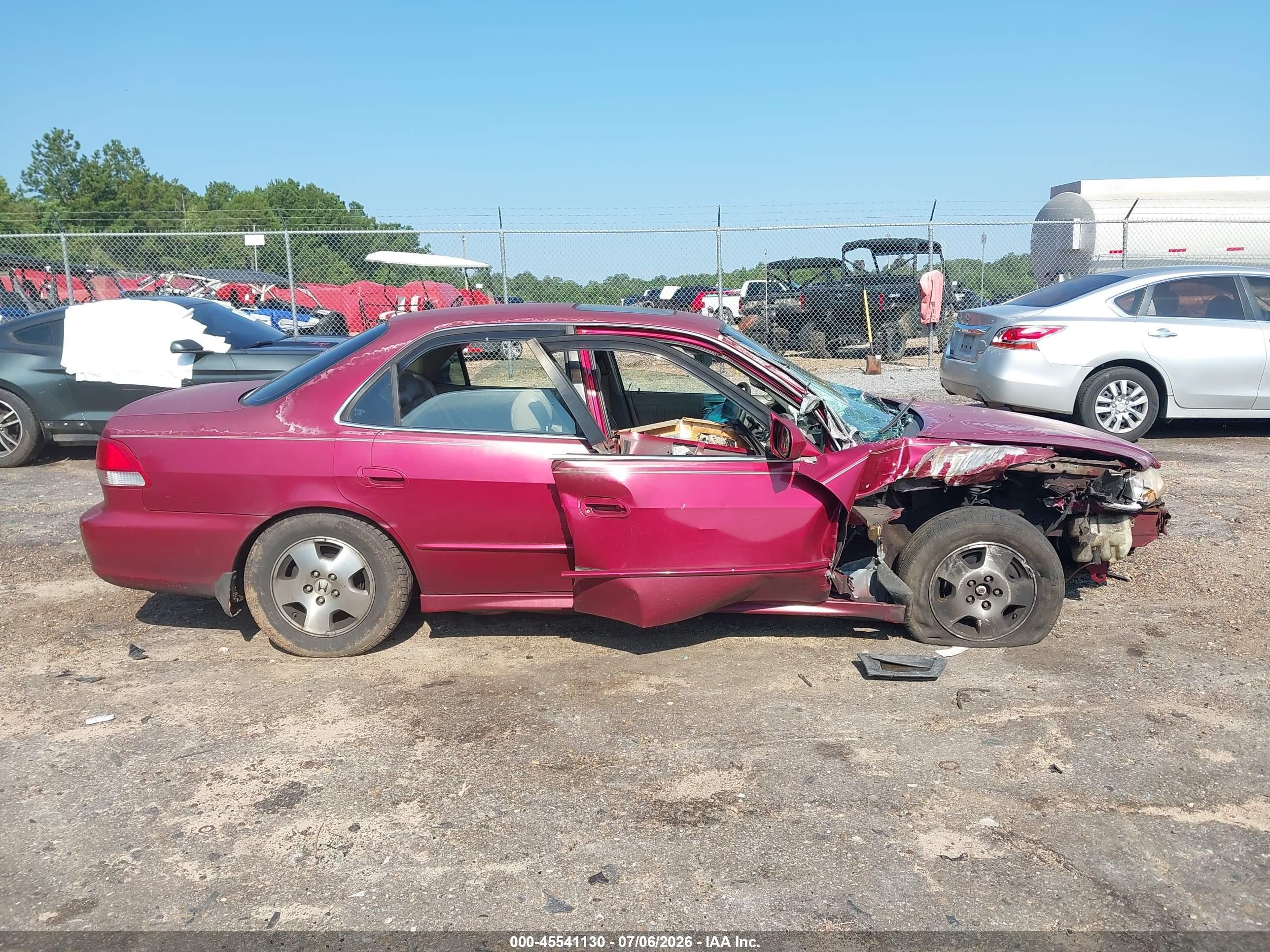 2001 Honda Accord 3.0 Ex Red vin: 1HGCG16561A005038