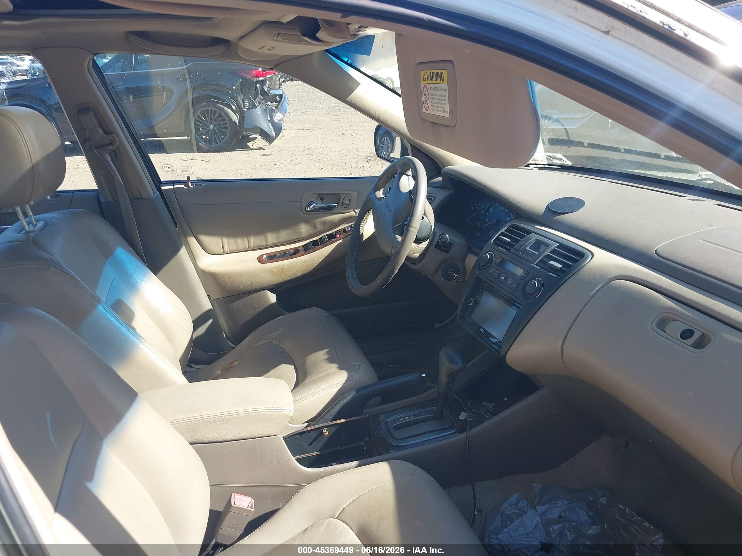 2002 Honda Accord Ex White vin: 1HGCG16562A001038